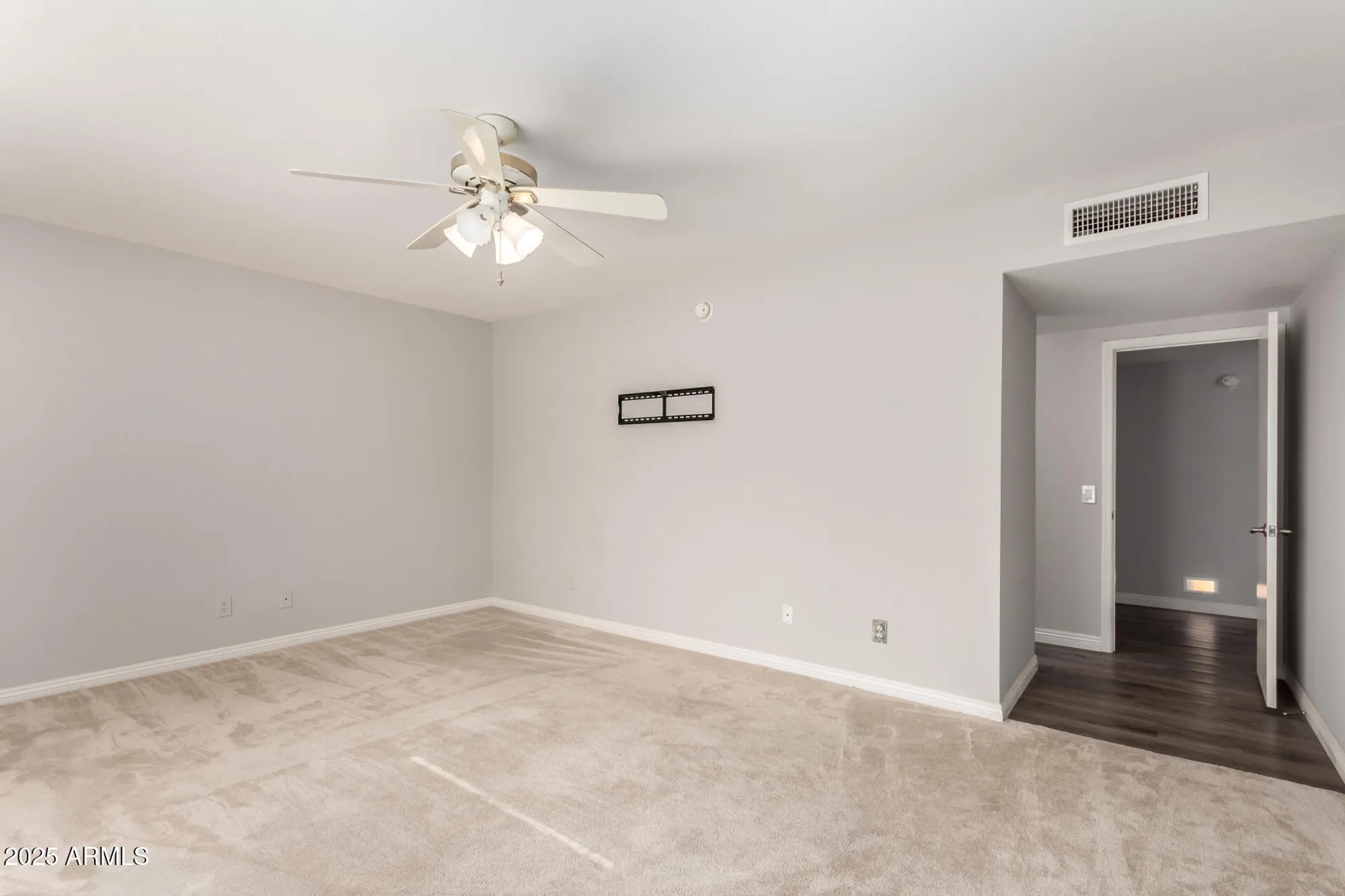 Property Slideshow image 12 of 30 | 1541 e colonial dr, Chandler, AZ, 85249