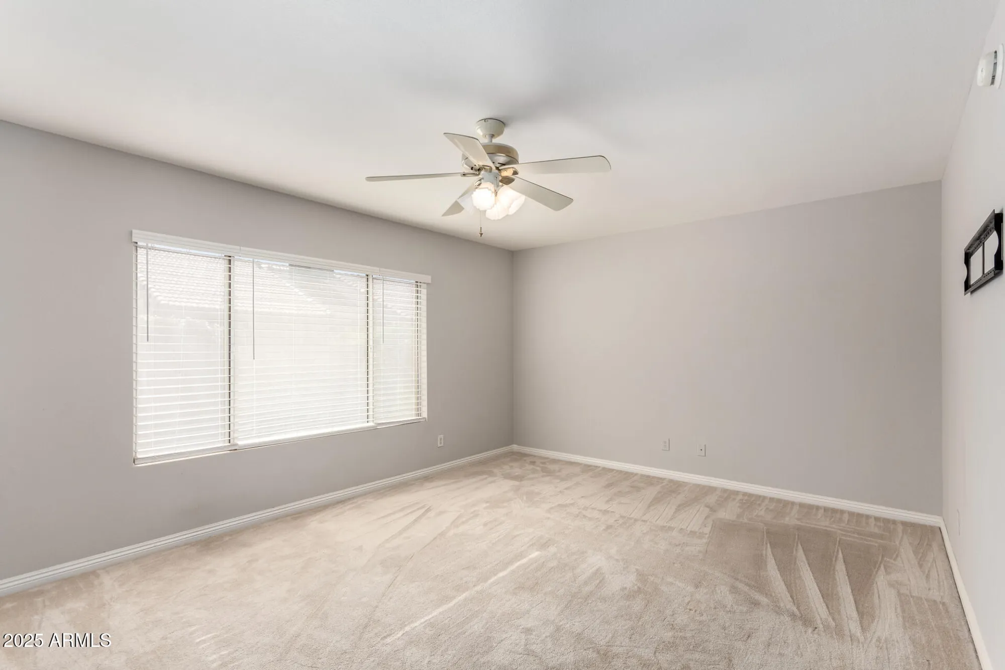 Property Slideshow image 10 of 30 | 1541 e colonial dr, Chandler, AZ, 85249