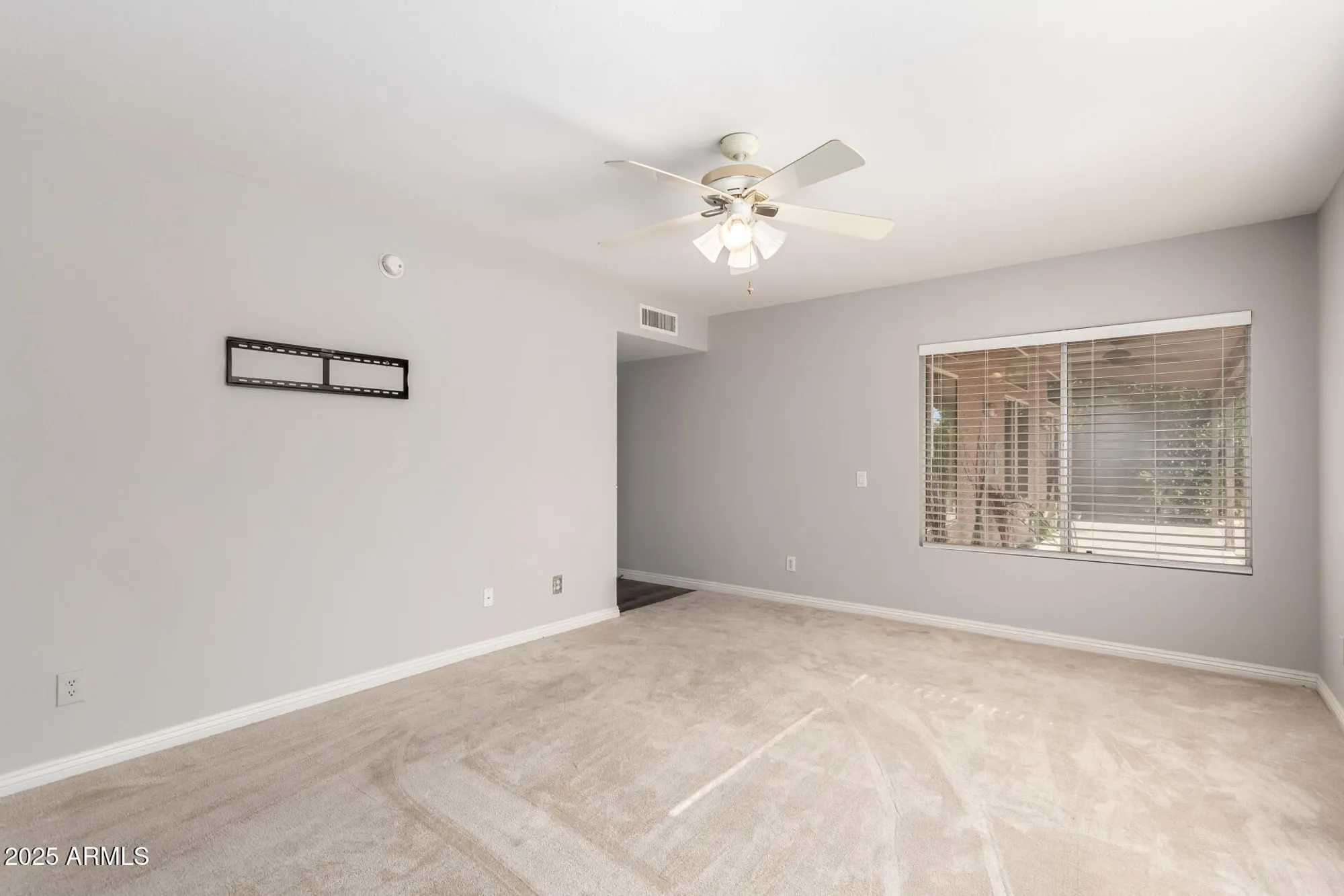 Property Slideshow image 13 of 30 | 1541 e colonial dr, Chandler, AZ, 85249