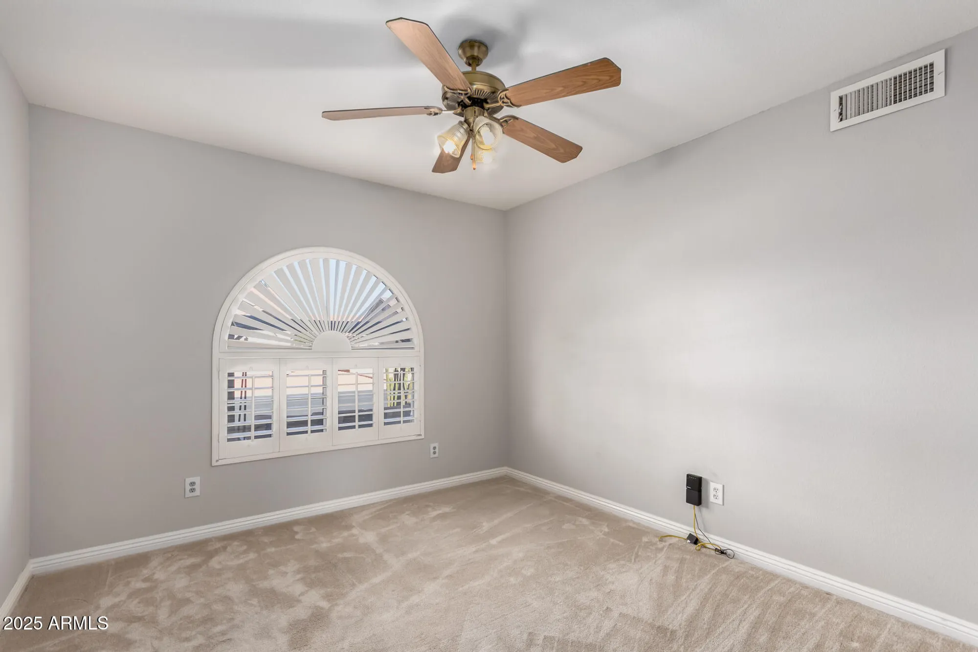 Property Slideshow image 18 of 30 | 1541 e colonial dr, Chandler, AZ, 85249