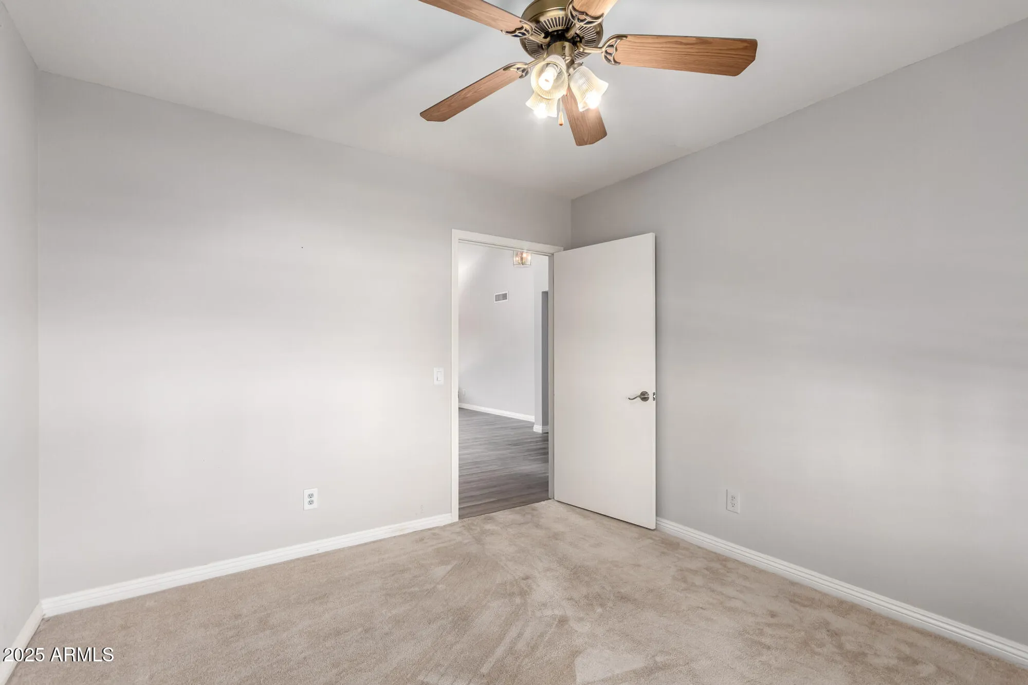 Property Slideshow image 19 of 30 | 1541 e colonial dr, Chandler, AZ, 85249