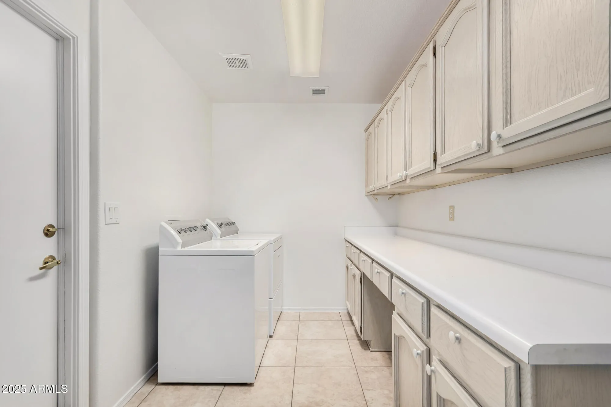 Property Slideshow image 20 of 45 | 10605 e hercules dr, Sun Lakes, AZ, 85248