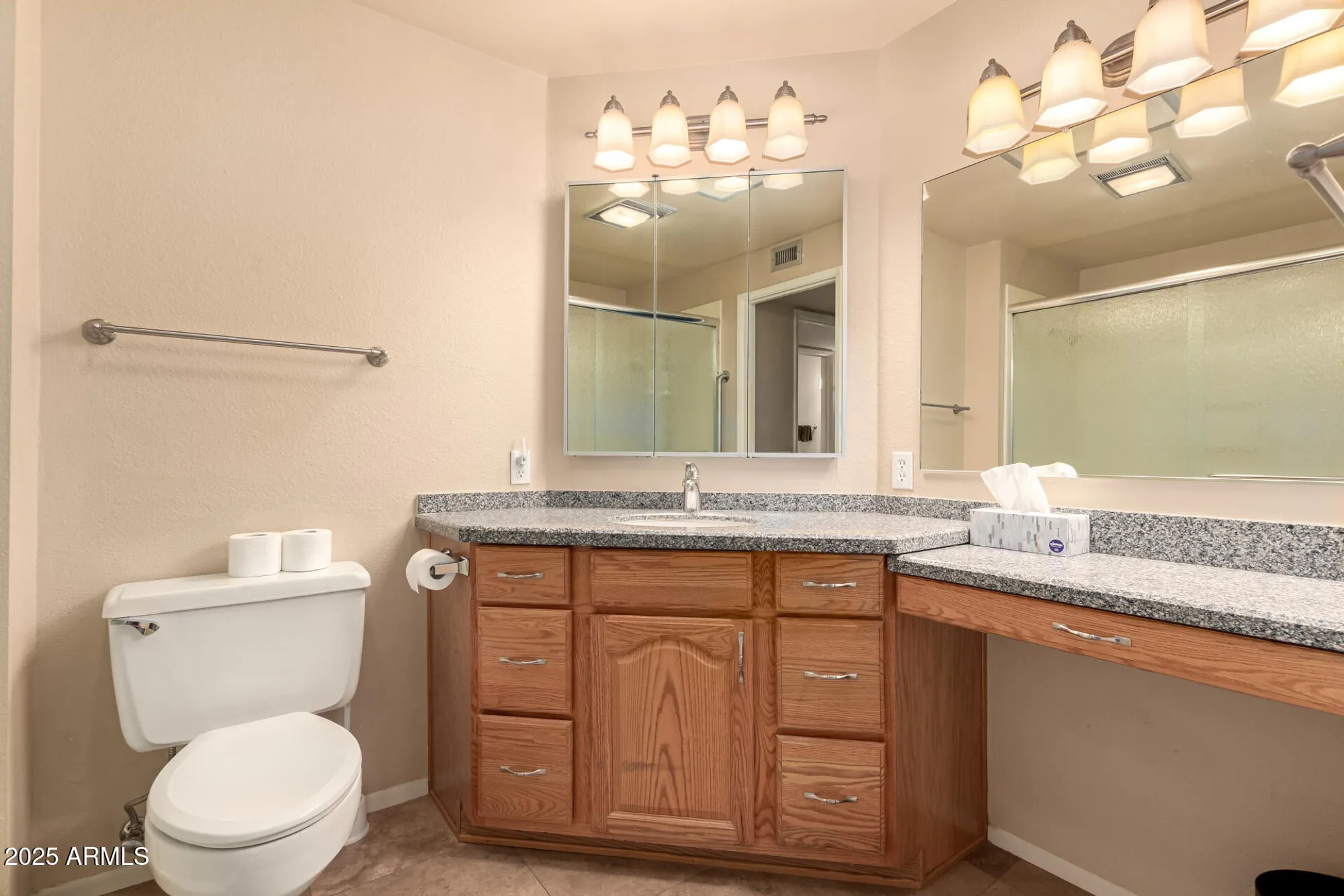Property Slideshow image 14 of 25 | 18417 n 99th dr, Sun City, AZ, 85373