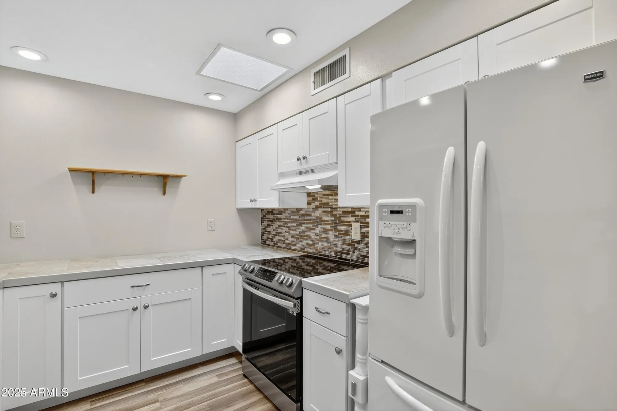 Property Slideshow image 9 of 53 | 9418 w cedar hill cir n, Sun City, AZ, 85351