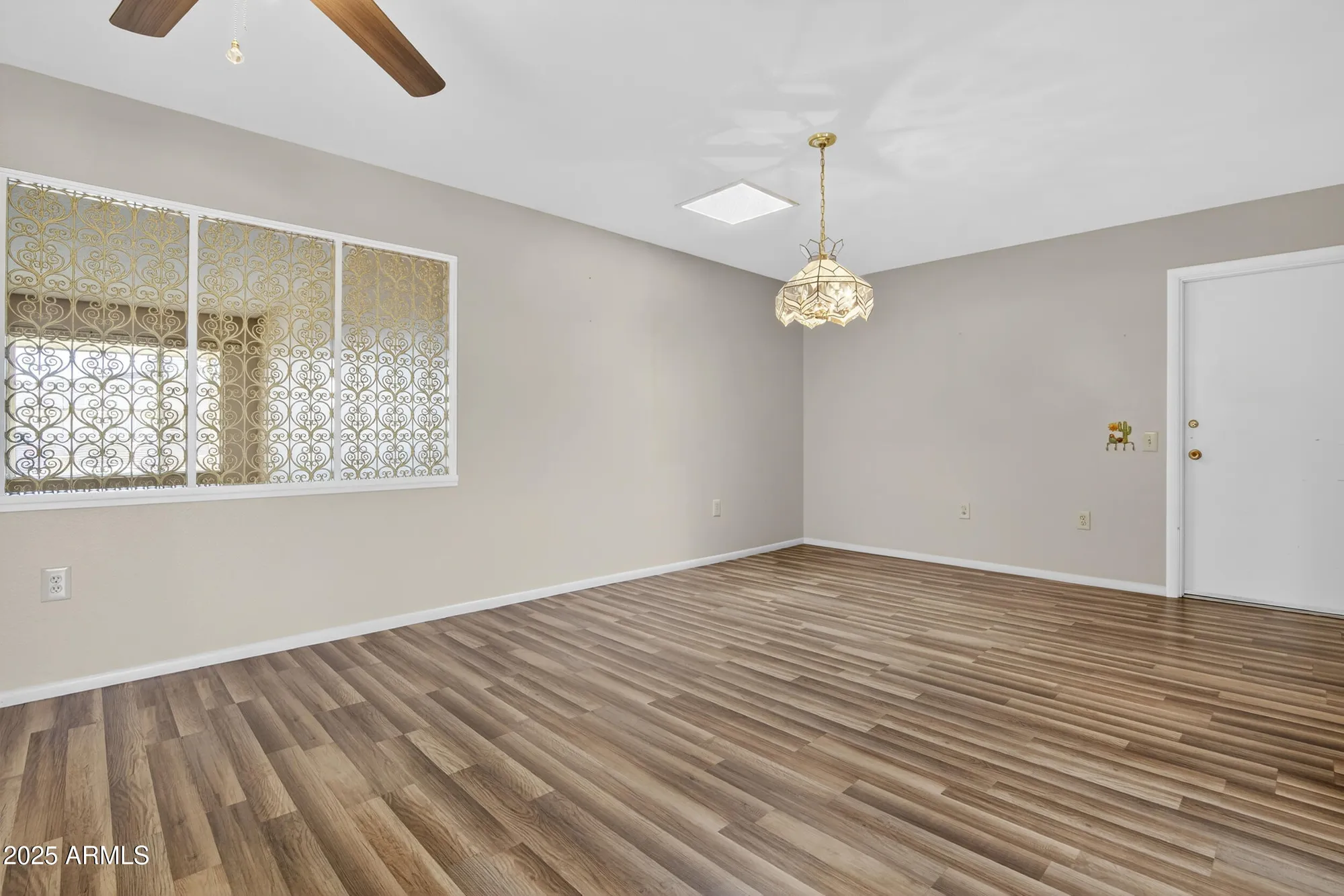 Property Slideshow image 14 of 53 | 9418 w cedar hill cir n, Sun City, AZ, 85351