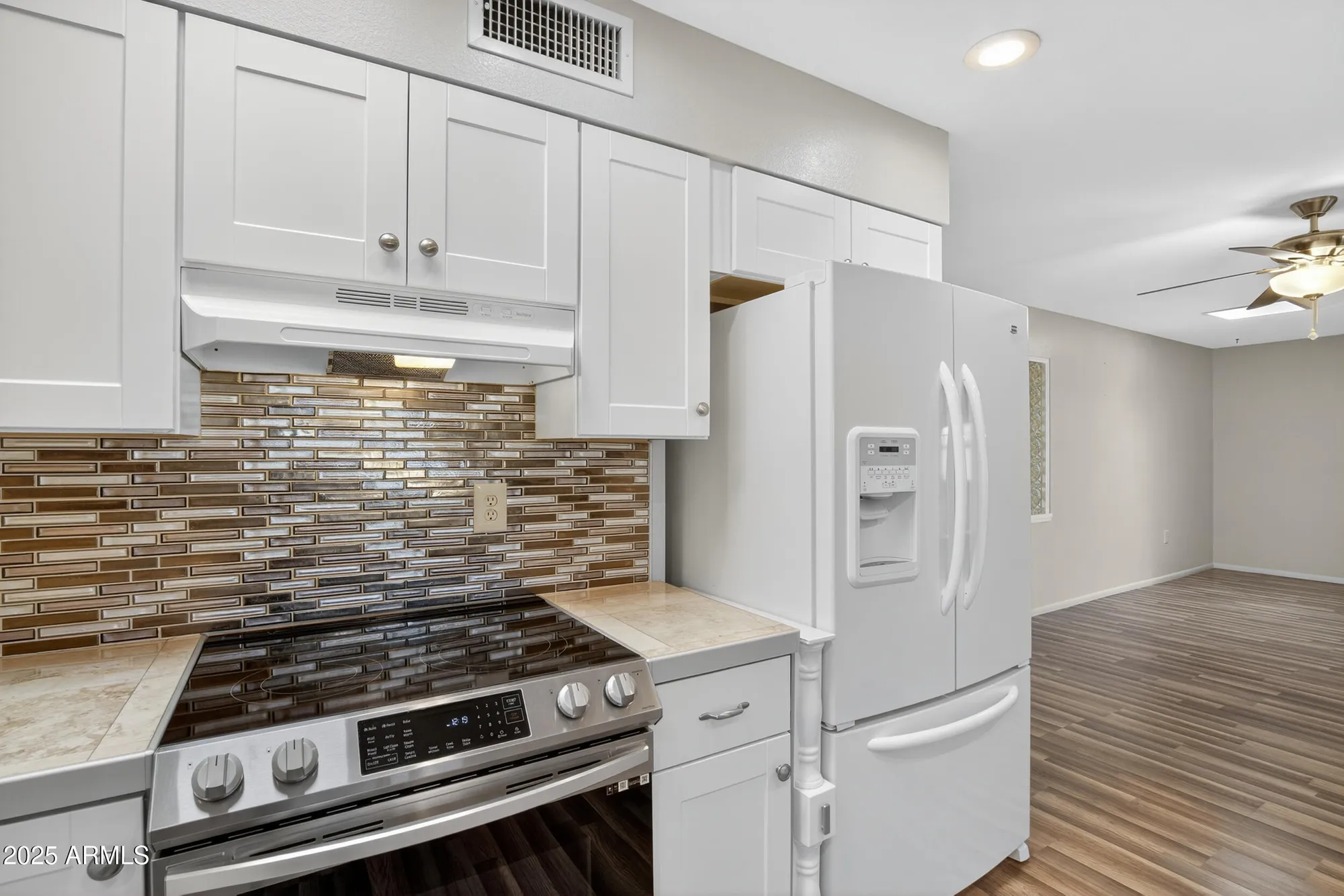 Property Slideshow image 11 of 53 | 9418 w cedar hill cir n, Sun City, AZ, 85351