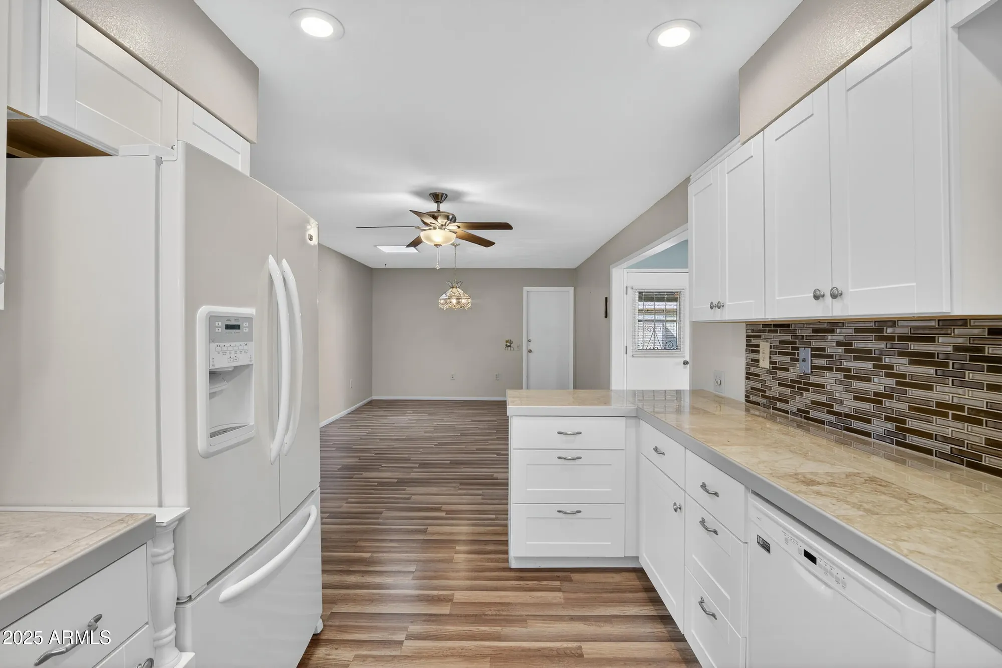 Property Slideshow image 12 of 53 | 9418 w cedar hill cir n, Sun City, AZ, 85351