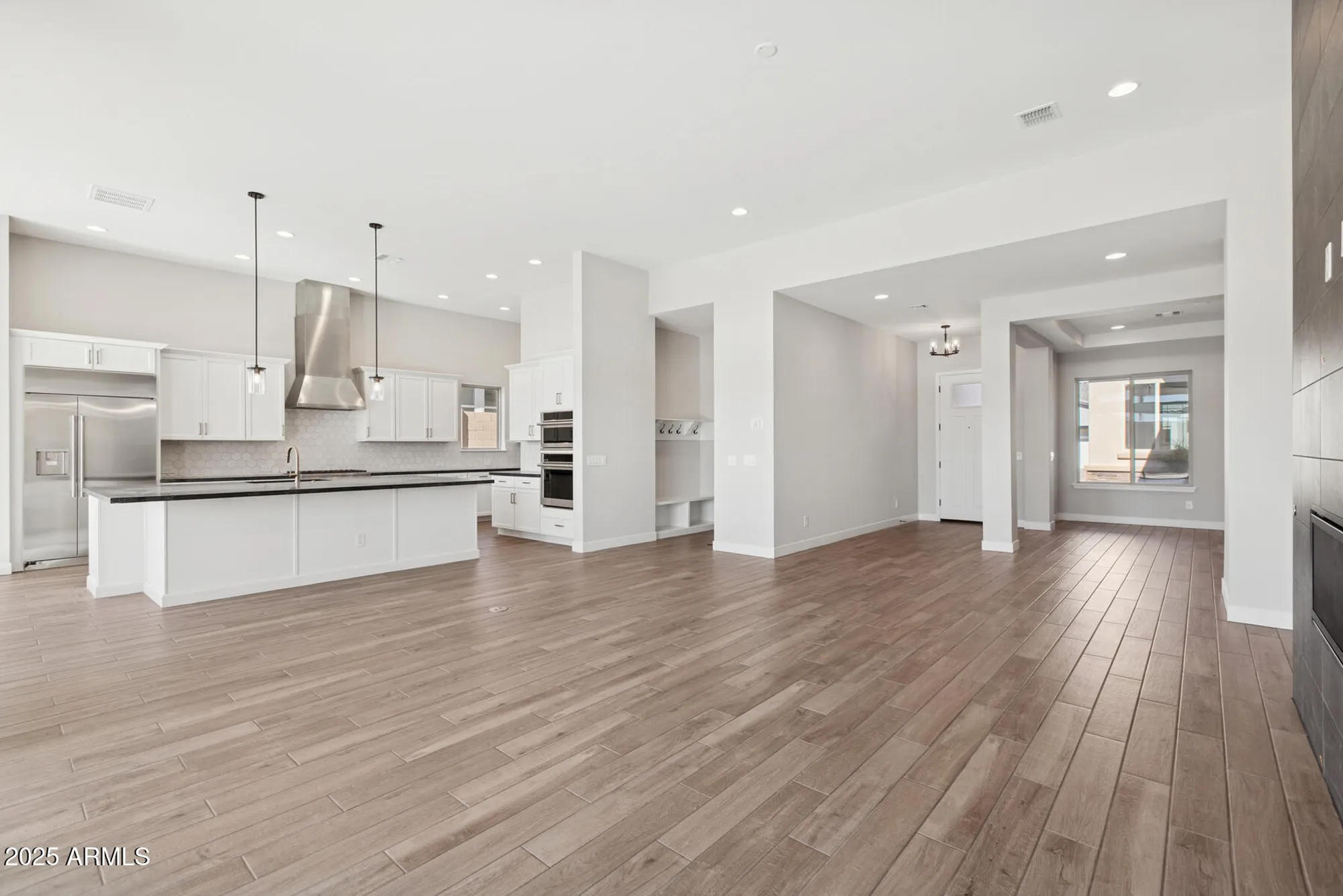 Property Slideshow image 3 of 28 | 20645 w berridge ln, Buckeye, AZ, 85396