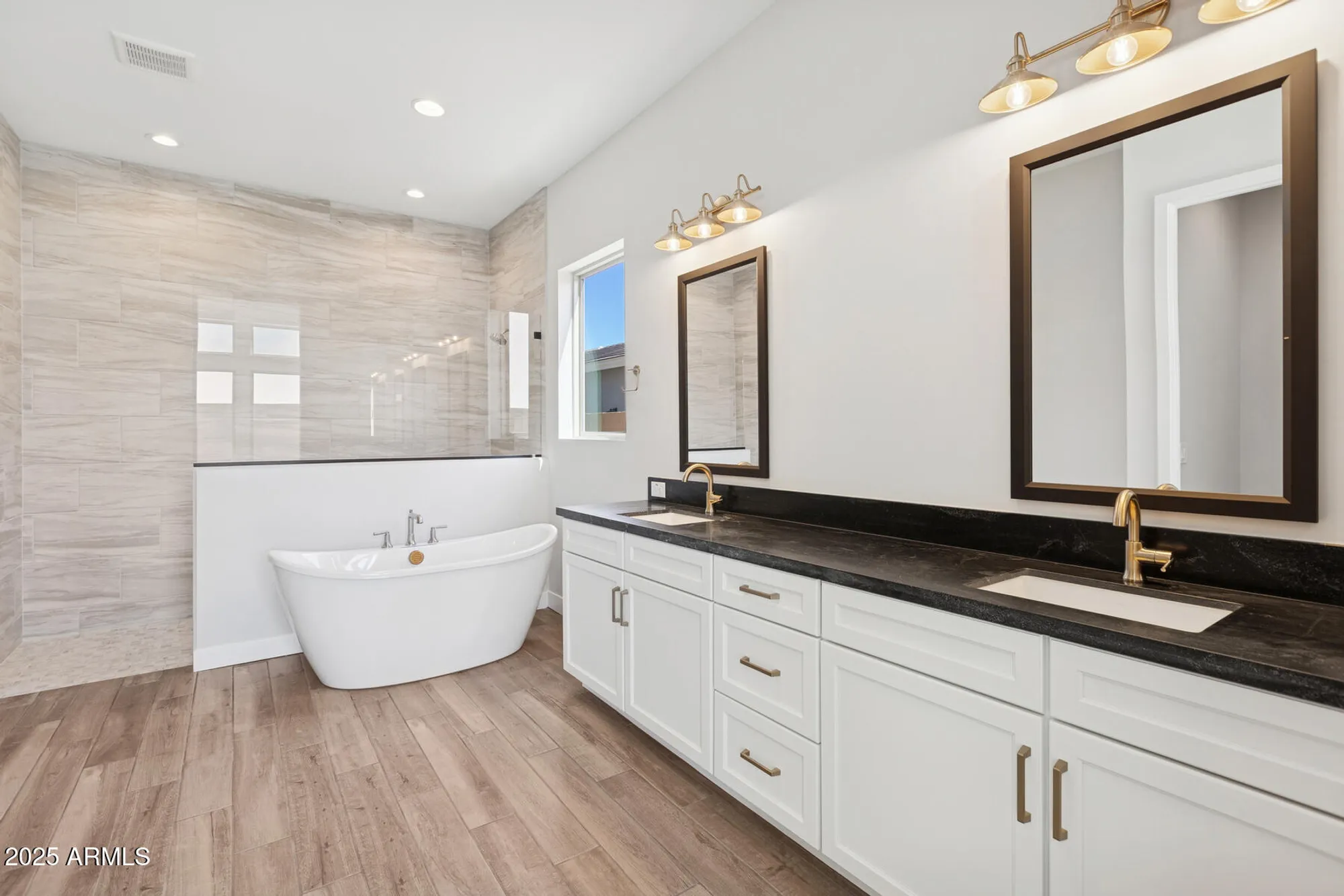 Property Slideshow image 10 of 28 | 20645 w berridge ln, Buckeye, AZ, 85396