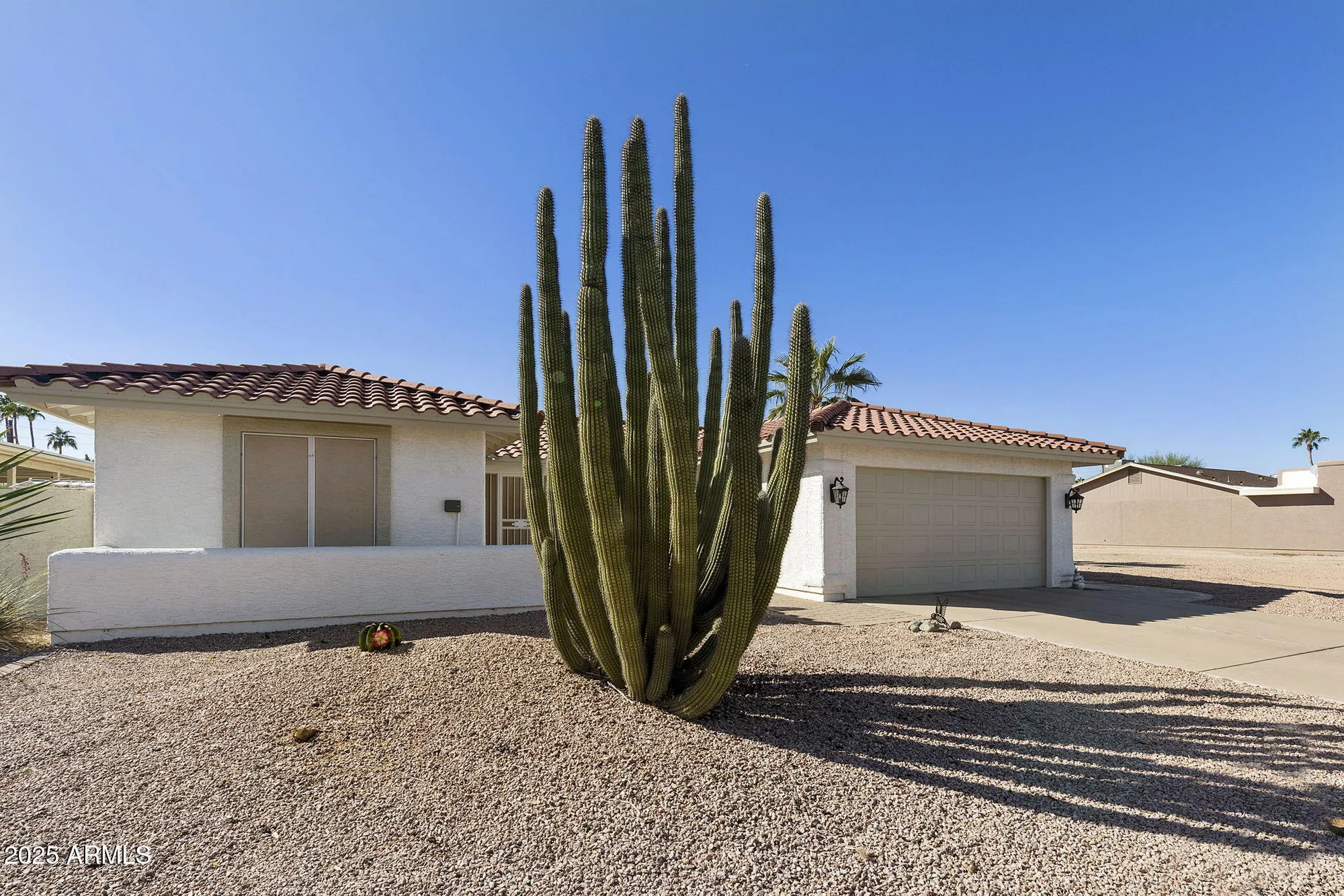 Property Slideshow image 6 of 43 | 25806 s boxwood dr, Sun Lakes, AZ, 85248