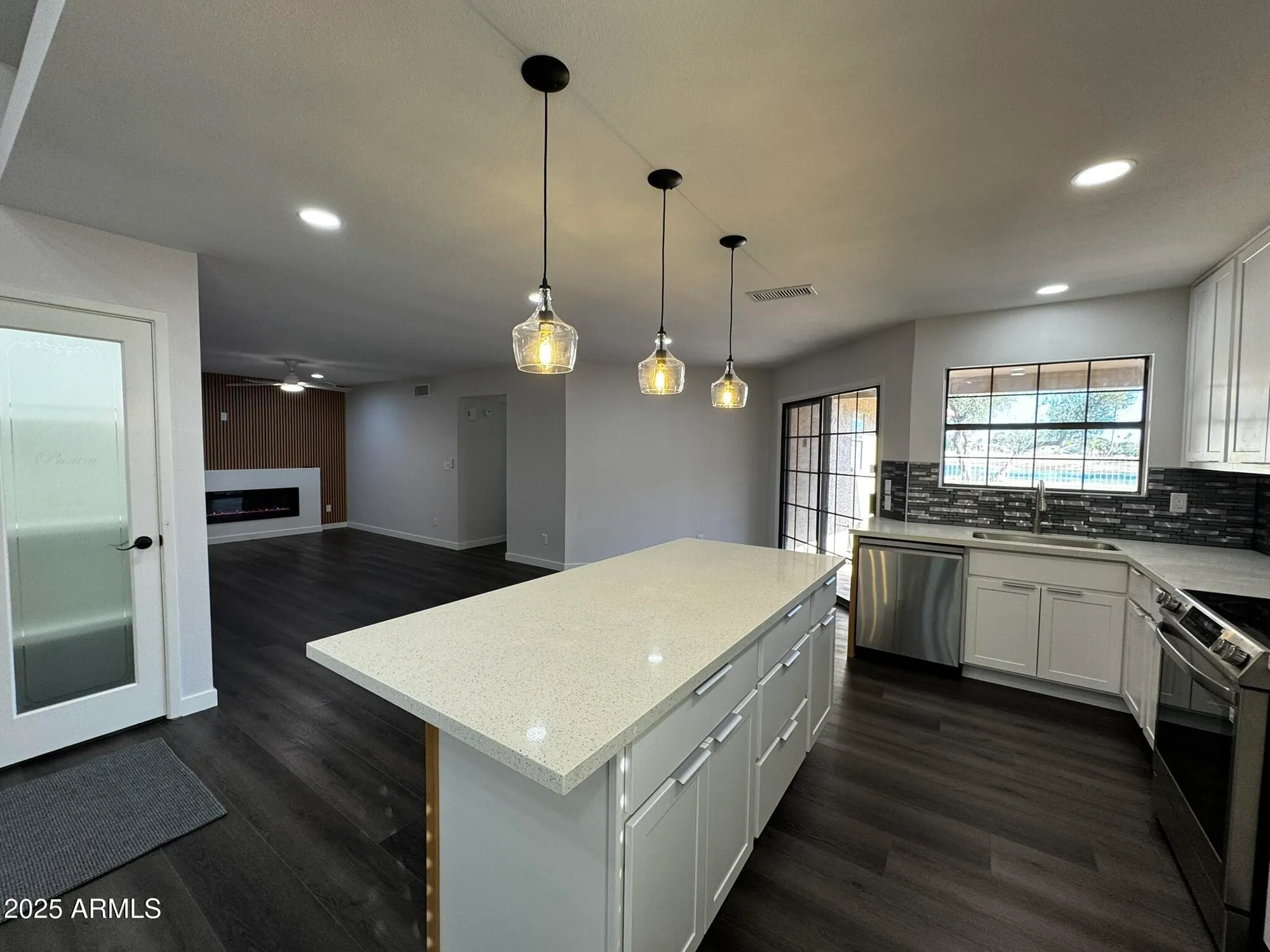 Property Slideshow image 7 of 43 | 4436 e shomi st, Phoenix, AZ, 85044