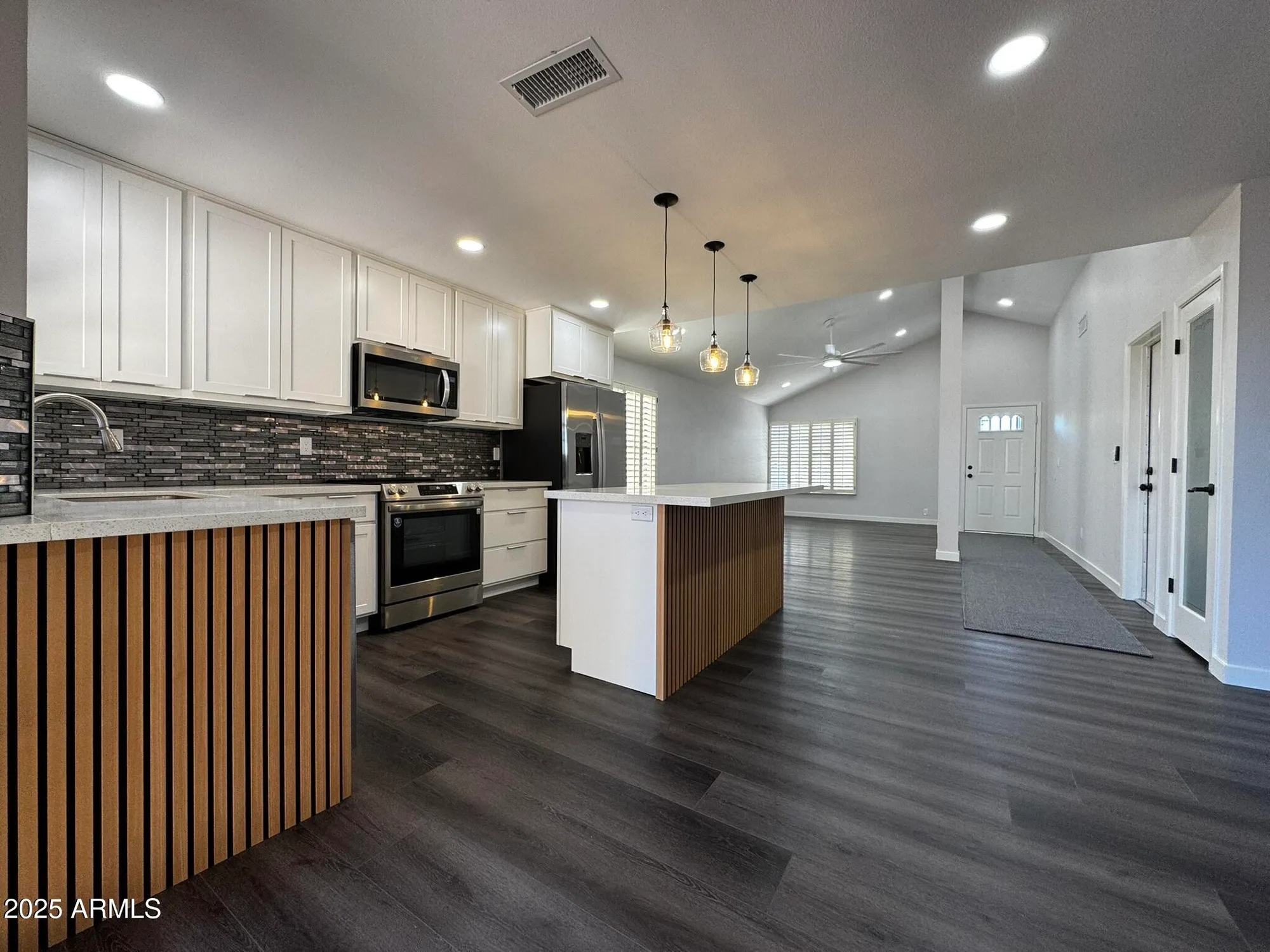 Property Slideshow image 8 of 43 | 4436 e shomi st, Phoenix, AZ, 85044