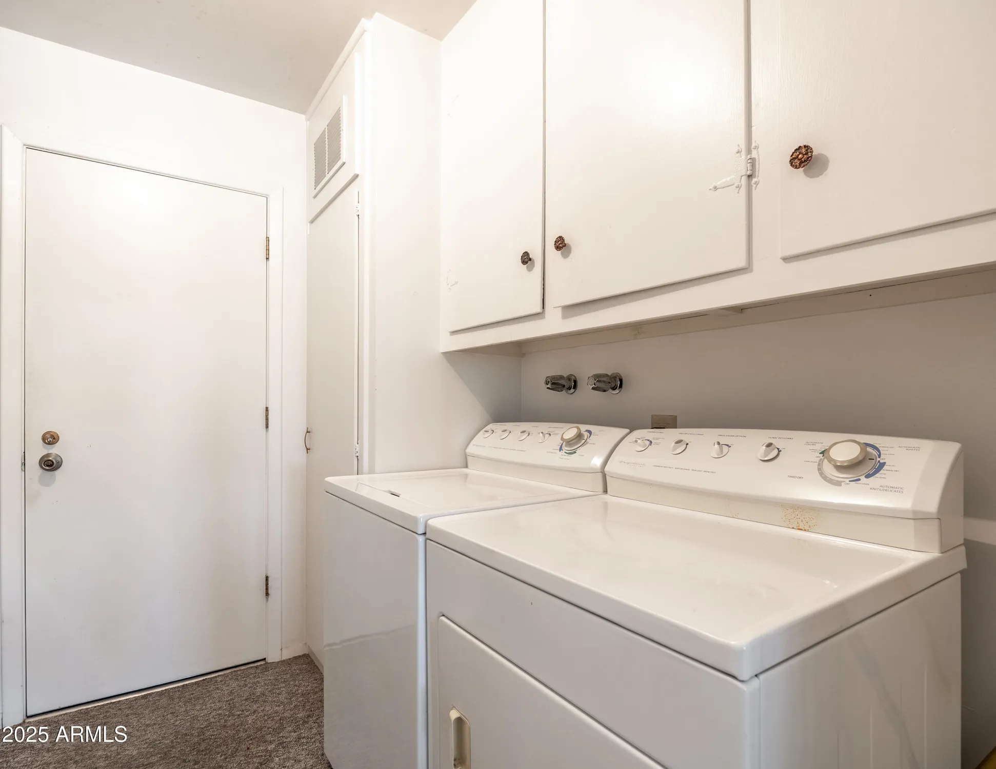 Property Slideshow image 22 of 27 | 10927 w white mountain rd, Sun City, AZ, 85351