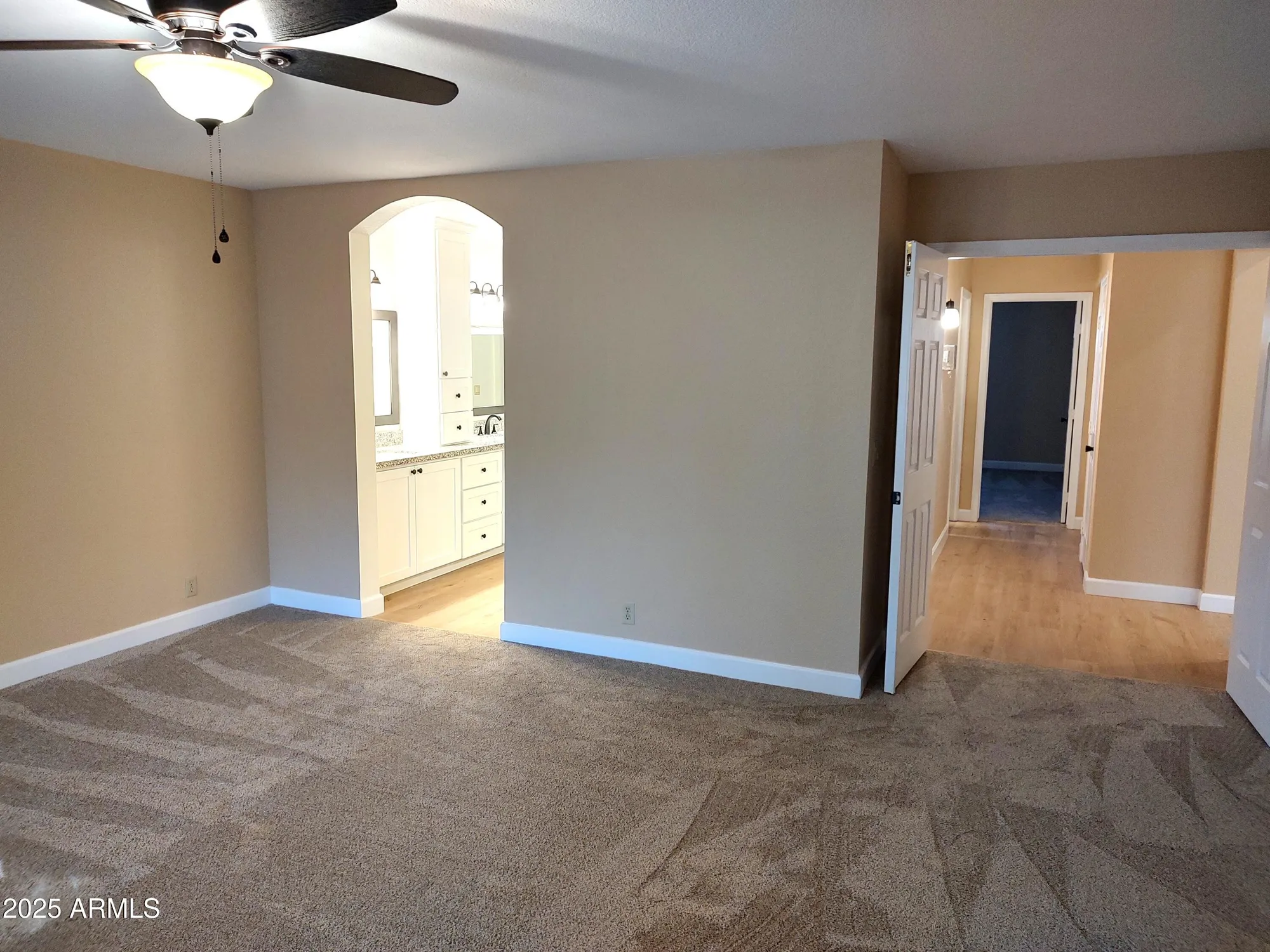 Property Slideshow image 21 of 32 | 9123 w utopia rd, Peoria, AZ, 85382