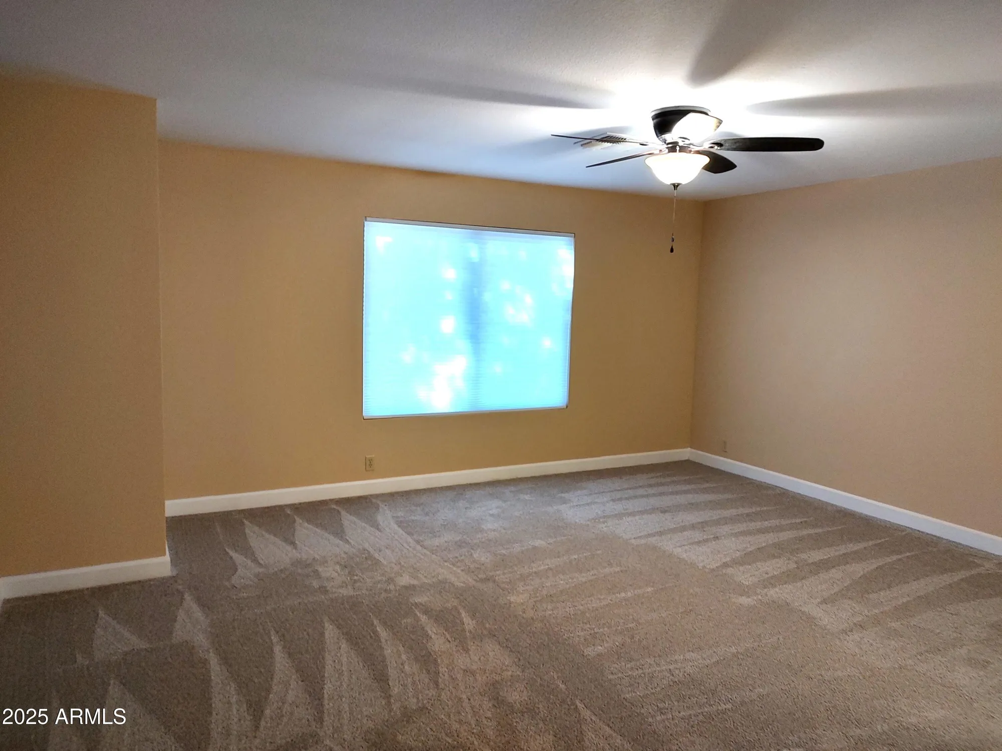 Property Slideshow image 20 of 32 | 9123 w utopia rd, Peoria, AZ, 85382