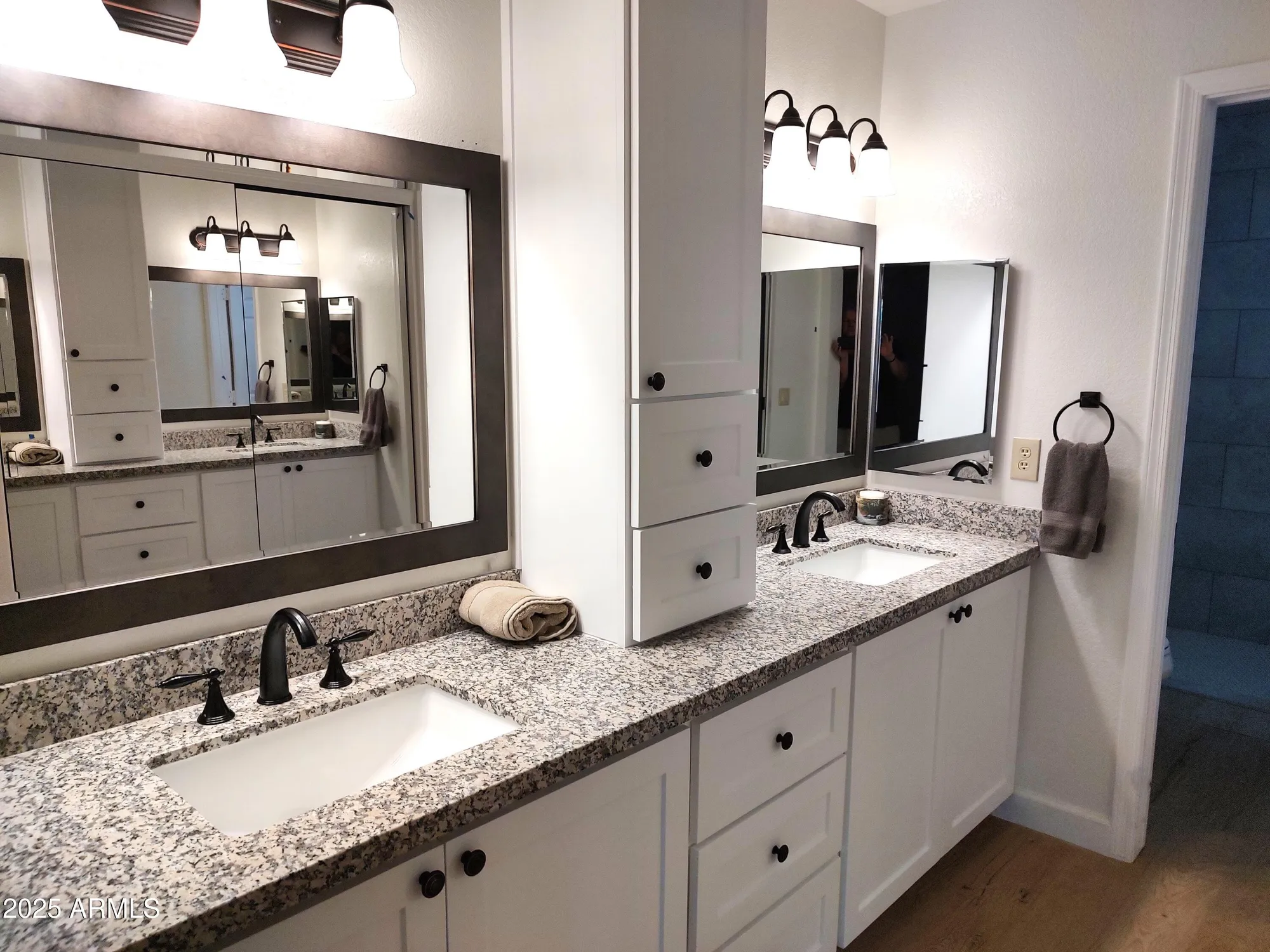 Property Slideshow image 23 of 32 | 9123 w utopia rd, Peoria, AZ, 85382