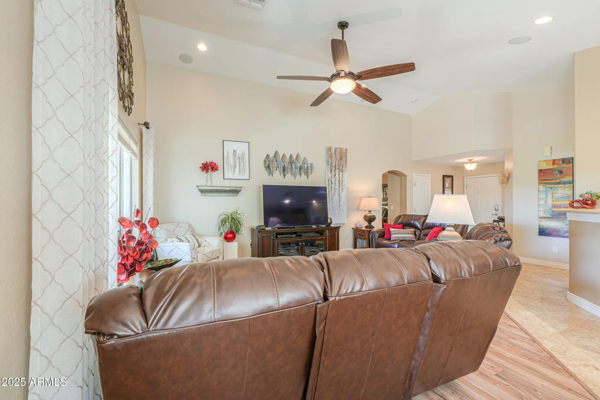 Property Slideshow image 11 of 66 | 55 n agua fria ln, Casa Grande, AZ, 85194