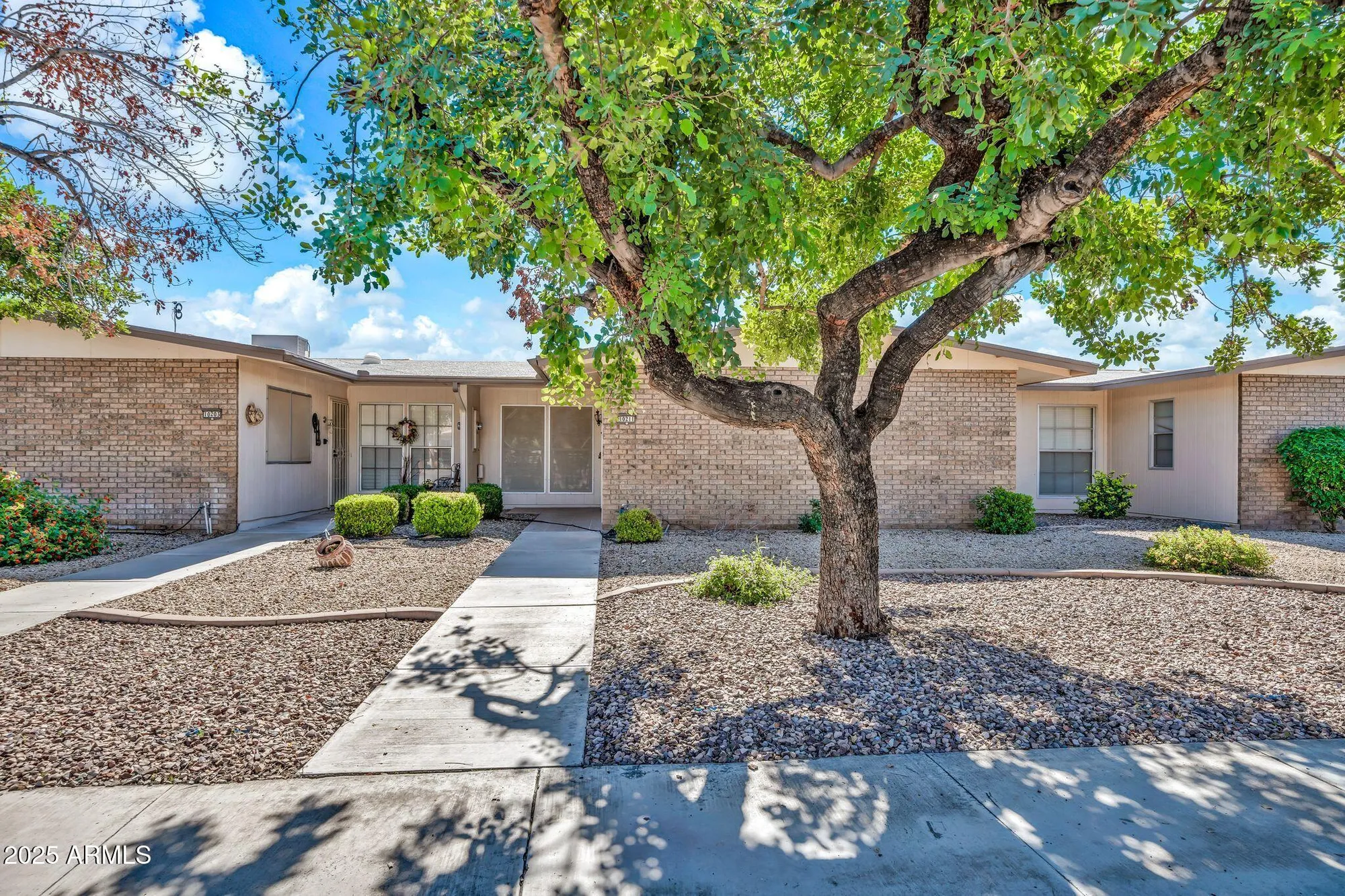 Property Slideshow image 1 of 35 | 10211 w ocotillo dr, Sun City, AZ, 85373