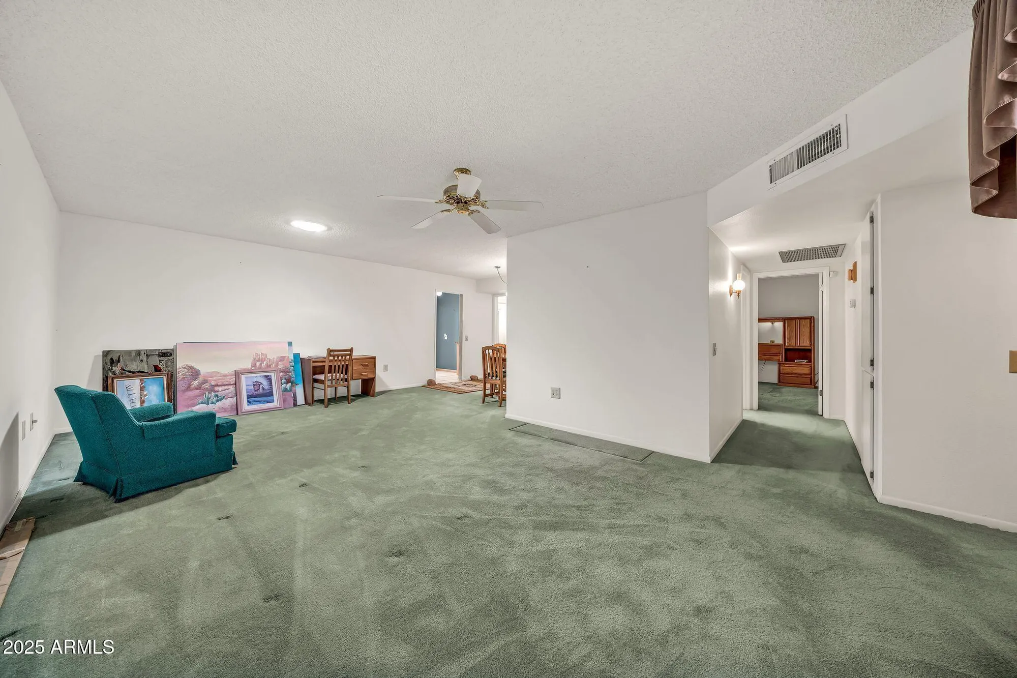 Property Slideshow image 10 of 35 | 10211 w ocotillo dr, Sun City, AZ, 85373