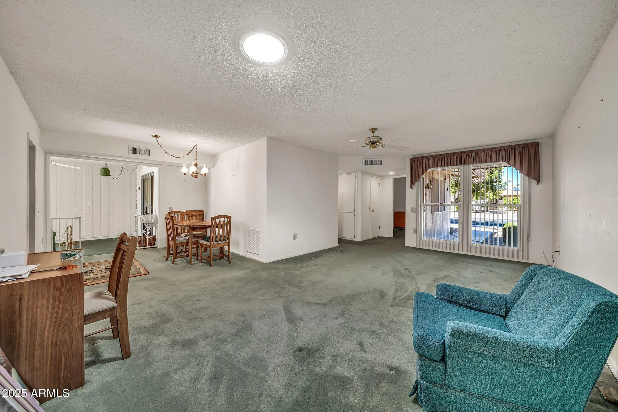 Property Slideshow image 12 of 35 | 10211 w ocotillo dr, Sun City, AZ, 85373