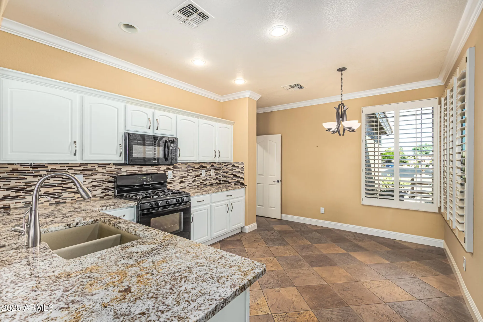 Property Slideshow image 8 of 40 | 9847 e stoney vista dr, Sun Lakes, AZ, 85248