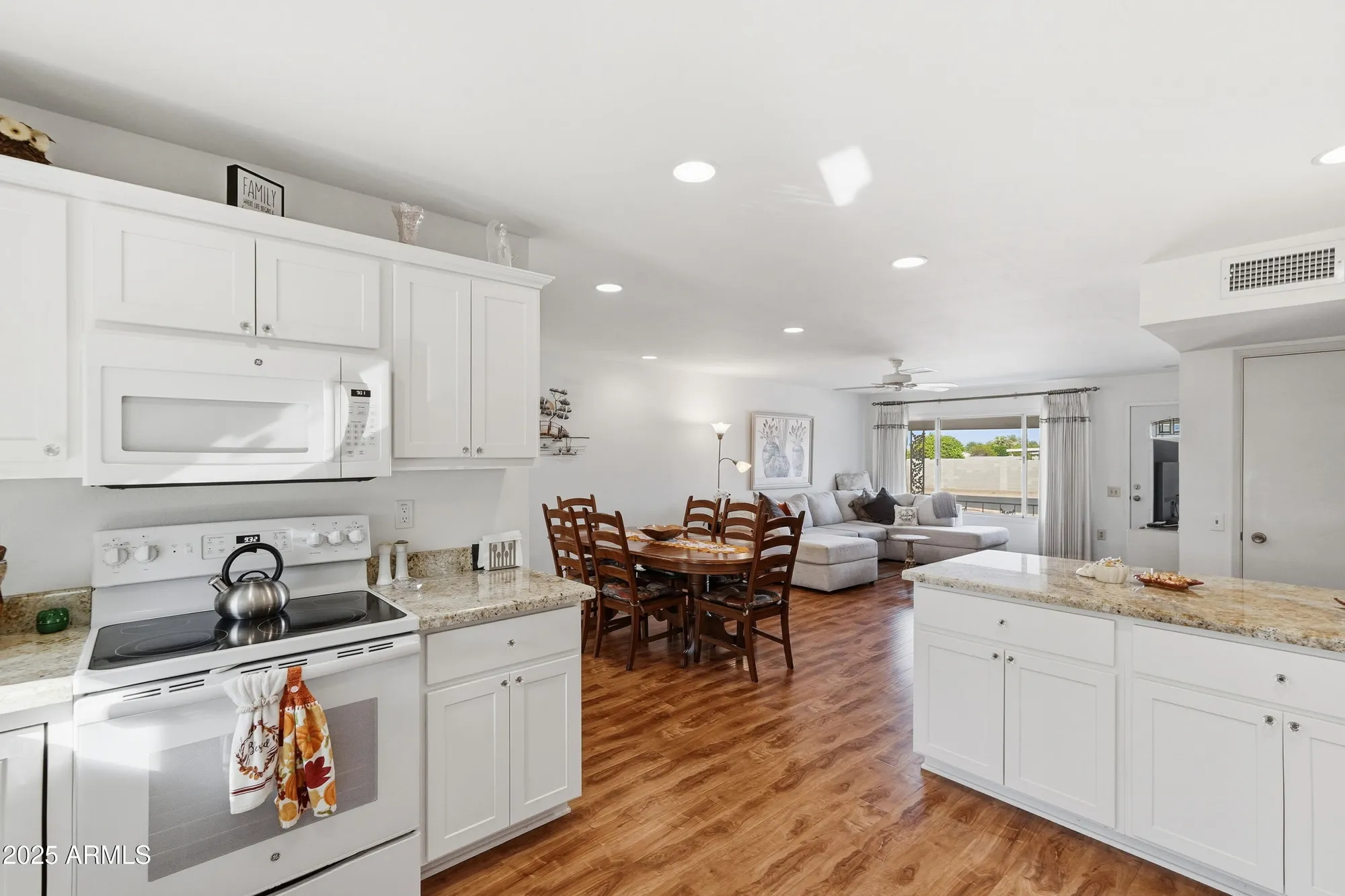 Property Slideshow image 6 of 34 | 19605 n pine springs dr, Sun City, AZ, 85373