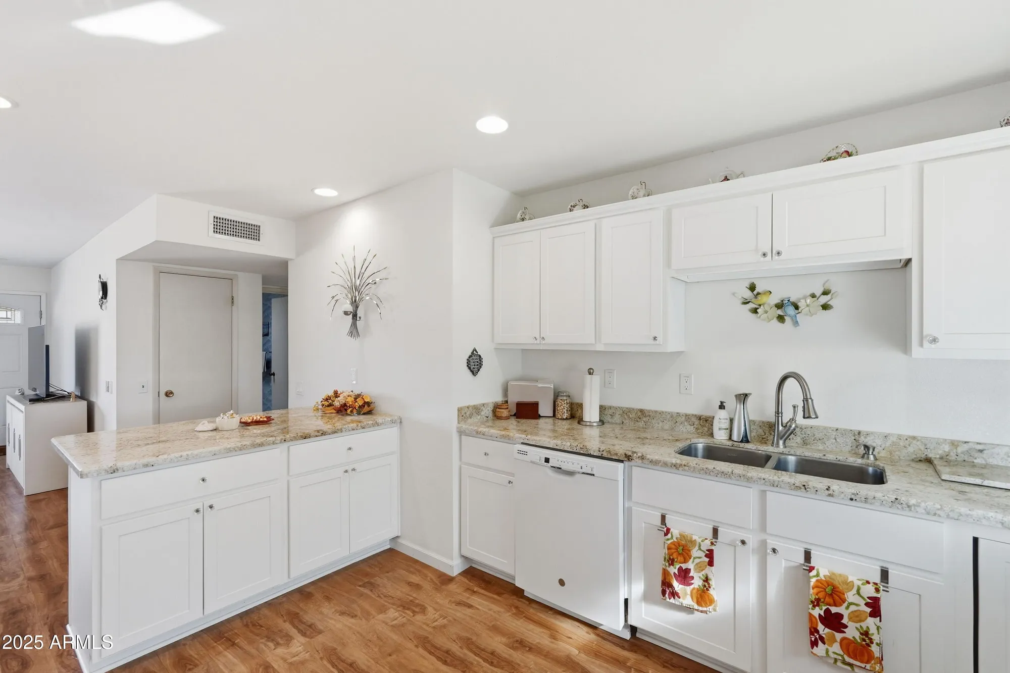 Property Slideshow image 7 of 34 | 19605 n pine springs dr, Sun City, AZ, 85373