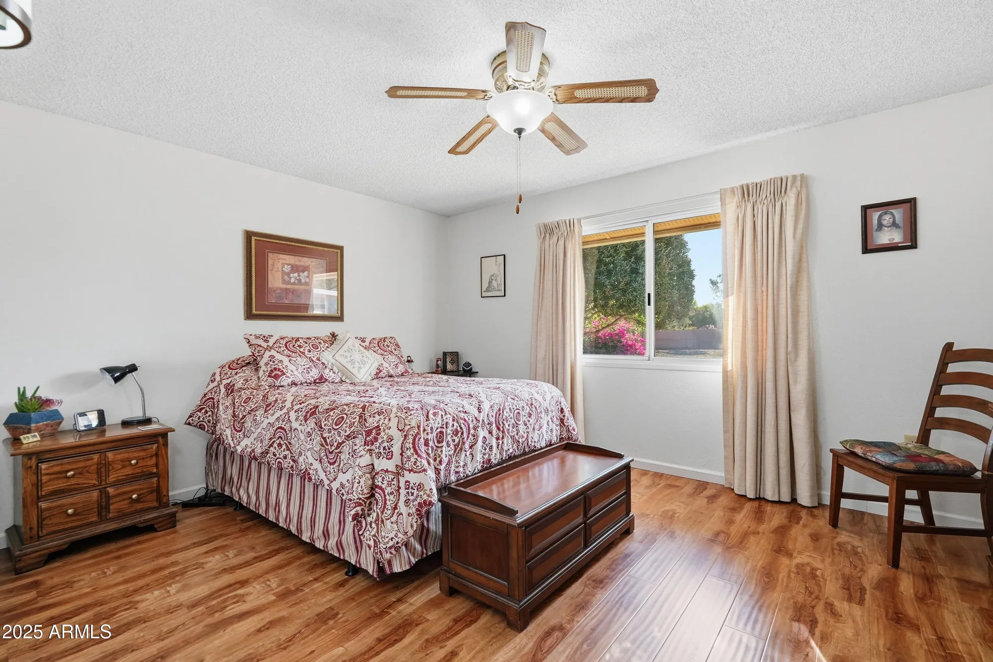 Property Slideshow image 14 of 34 | 19605 n pine springs dr, Sun City, AZ, 85373