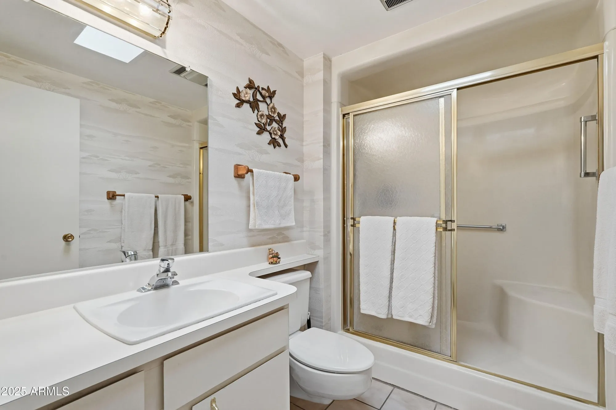 Property Slideshow image 17 of 34 | 19605 n pine springs dr, Sun City, AZ, 85373