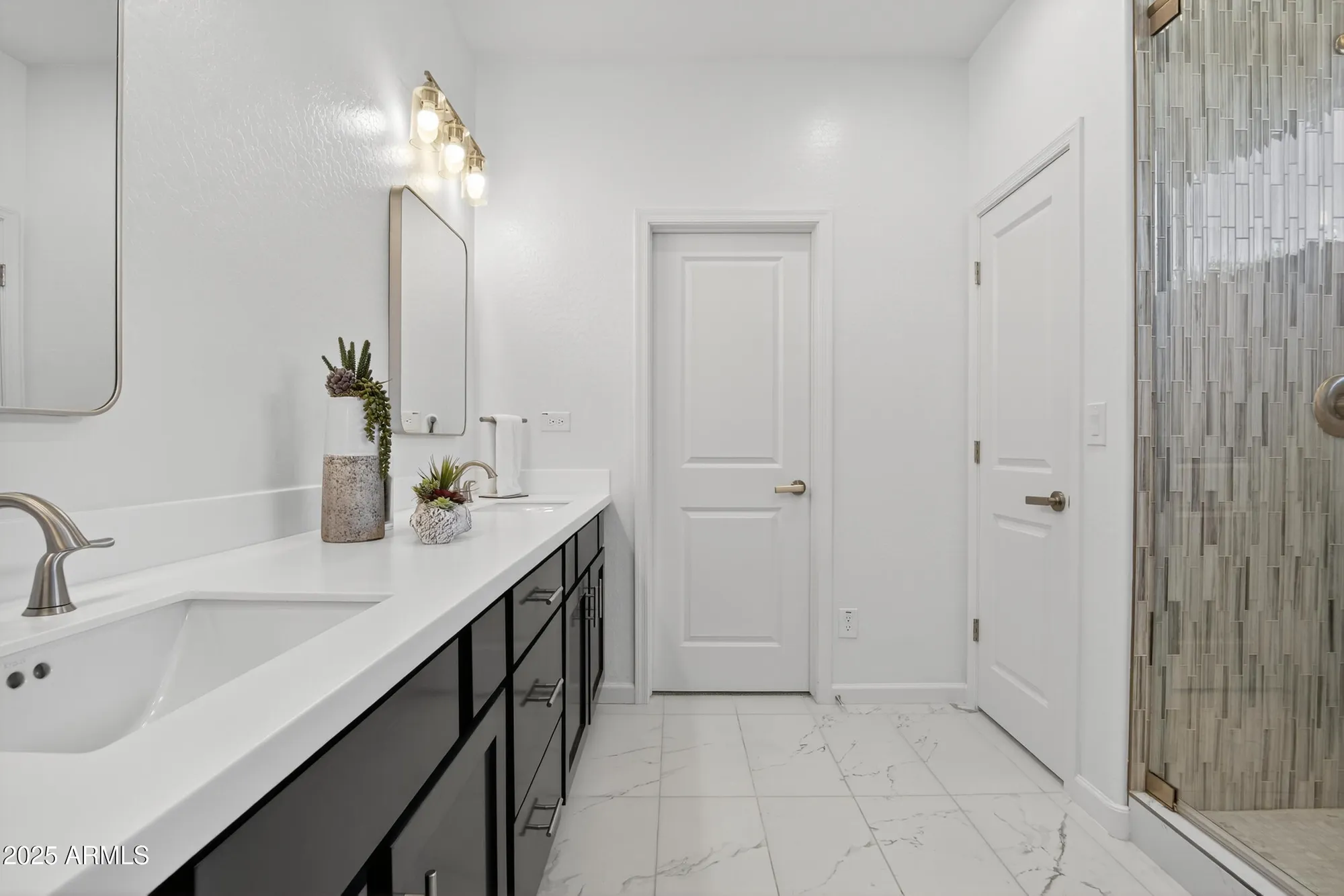 Property Slideshow image 20 of 75 | 29377 n 132nd ln, Peoria, AZ, 85383