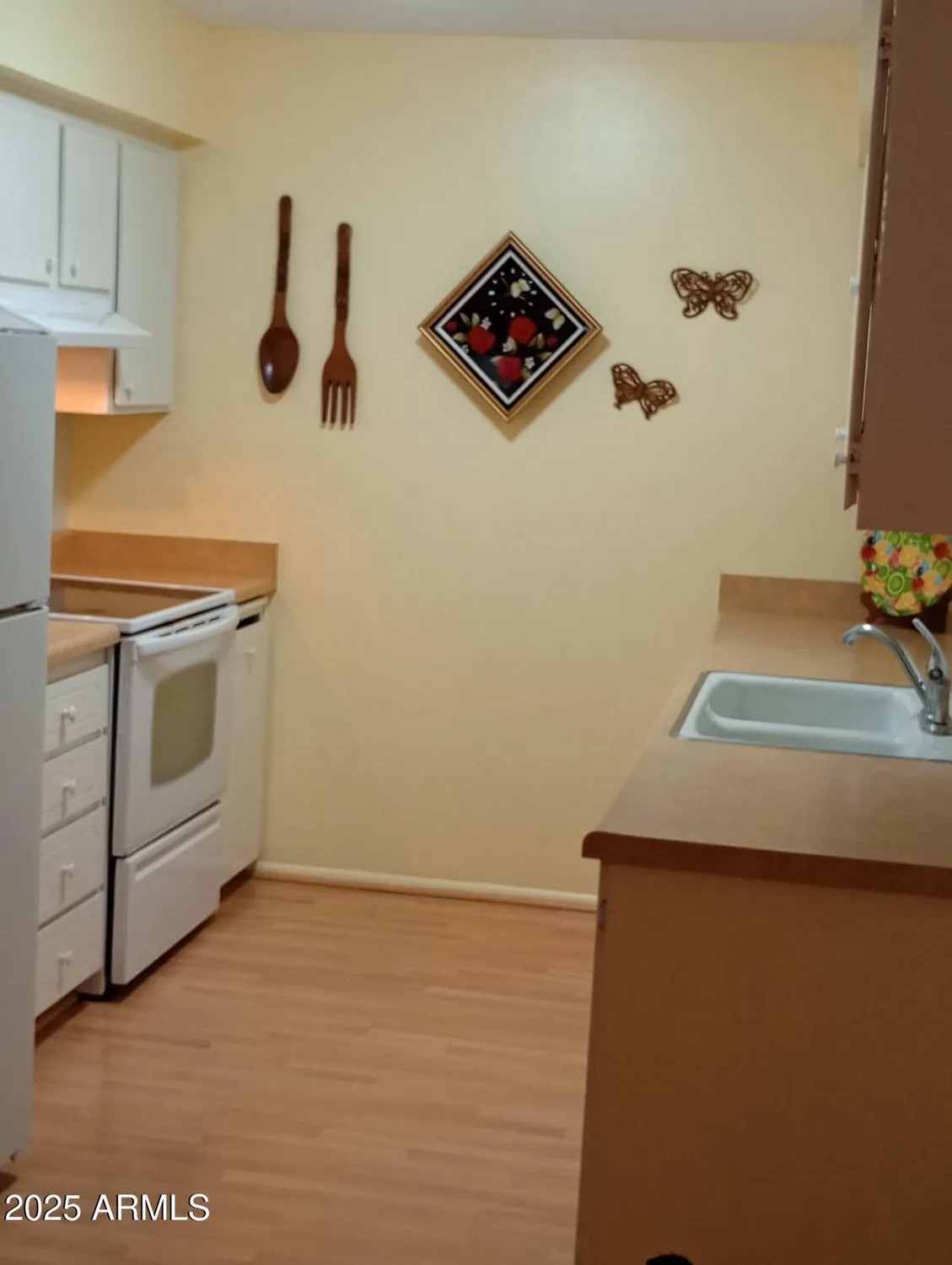 Property Slideshow image 2 of 9 | 11151 w cameo dr, Sun City, AZ, 85351