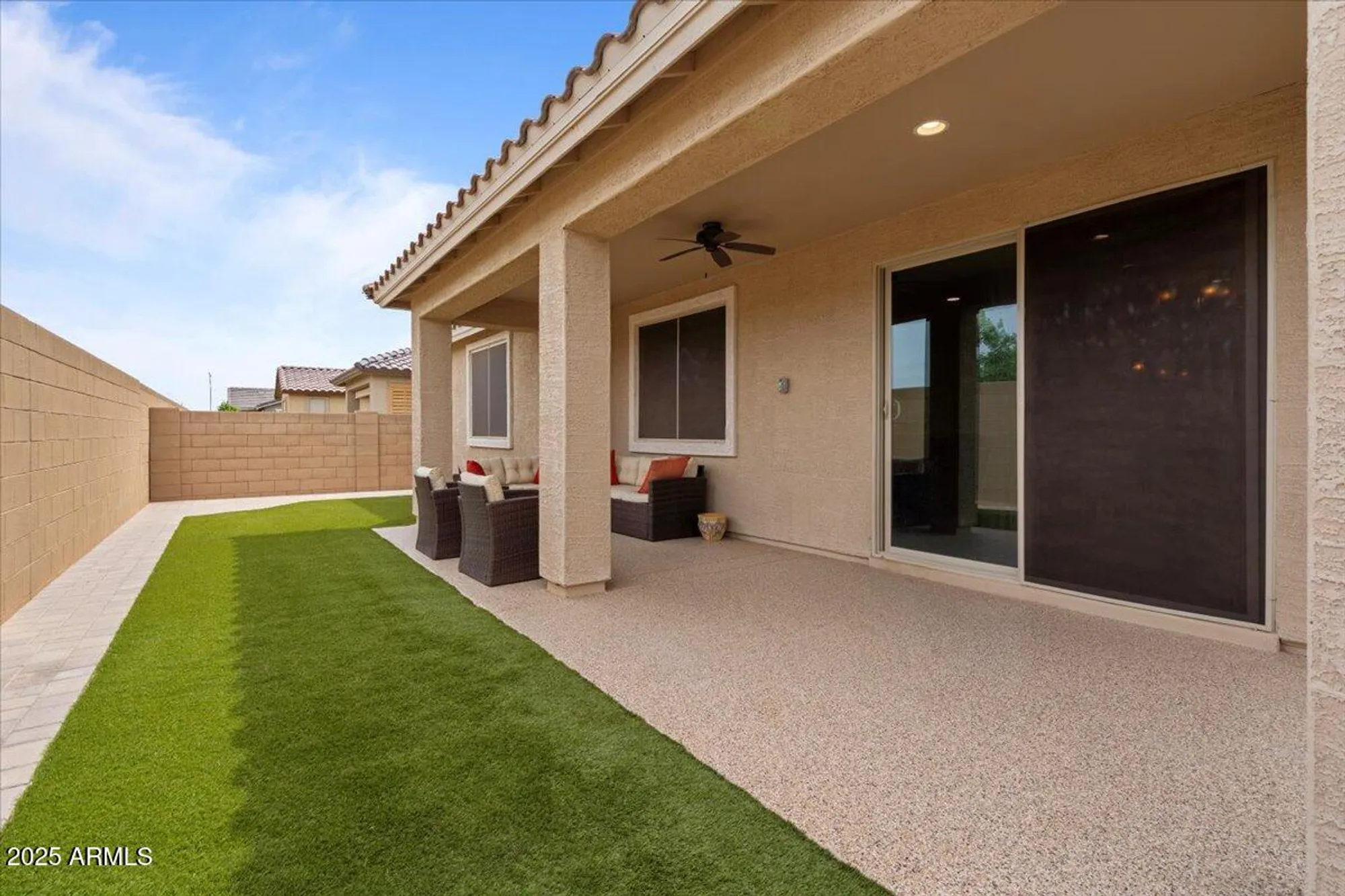 Property Slideshow image 20 of 32 | 25030 n 172nd ln, Surprise, AZ, 85387