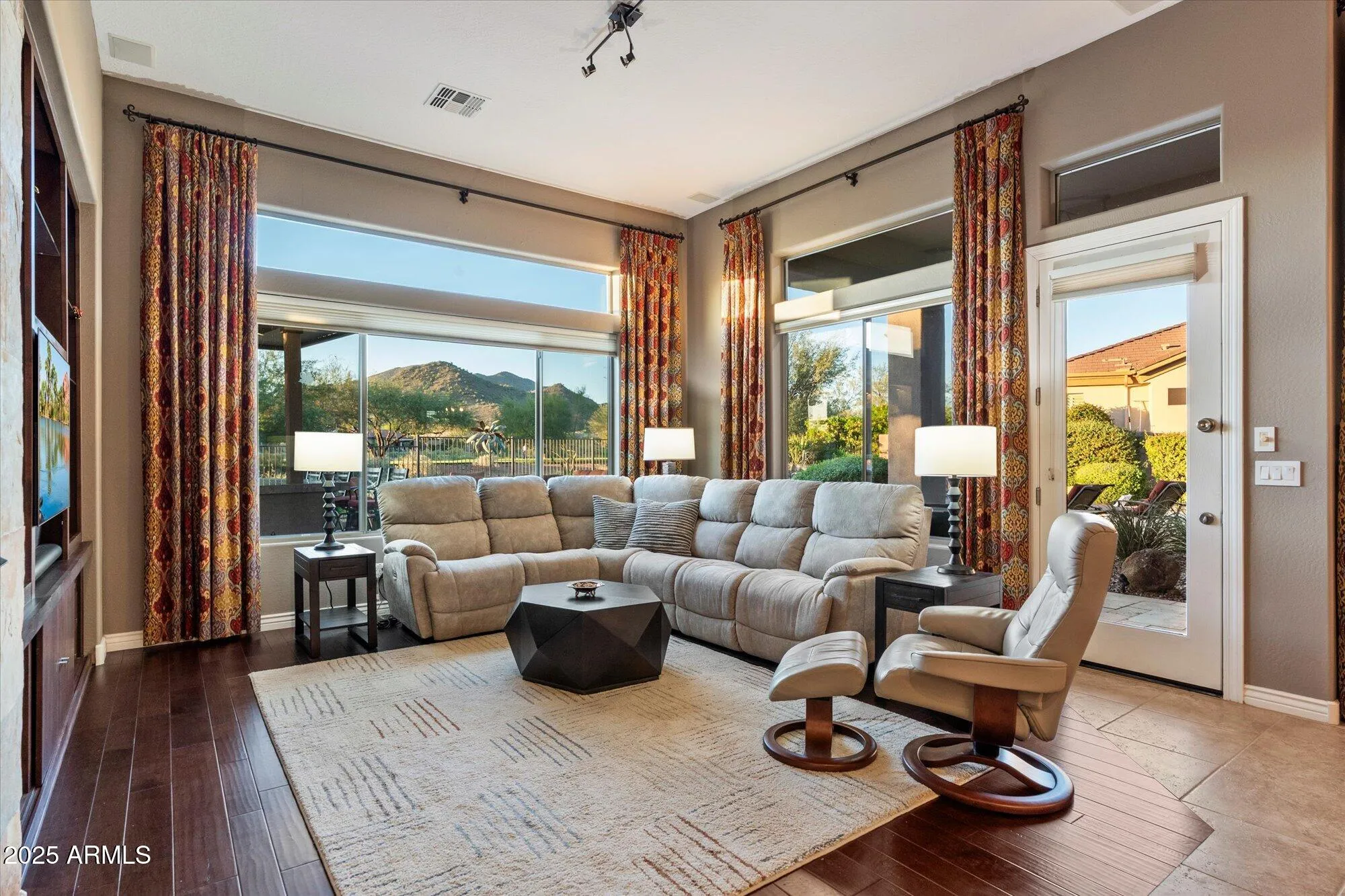 Property Slideshow image 7 of 52 | 41318 n club pointe dr, Anthem, AZ, 85086