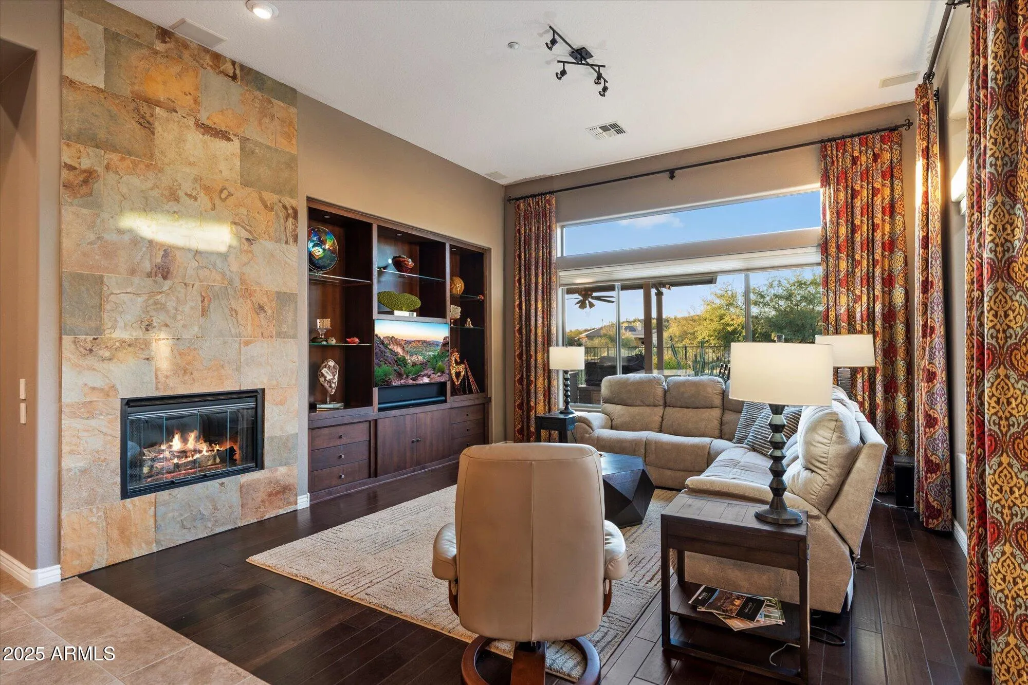 Property Slideshow image 6 of 52 | 41318 n club pointe dr, Anthem, AZ, 85086