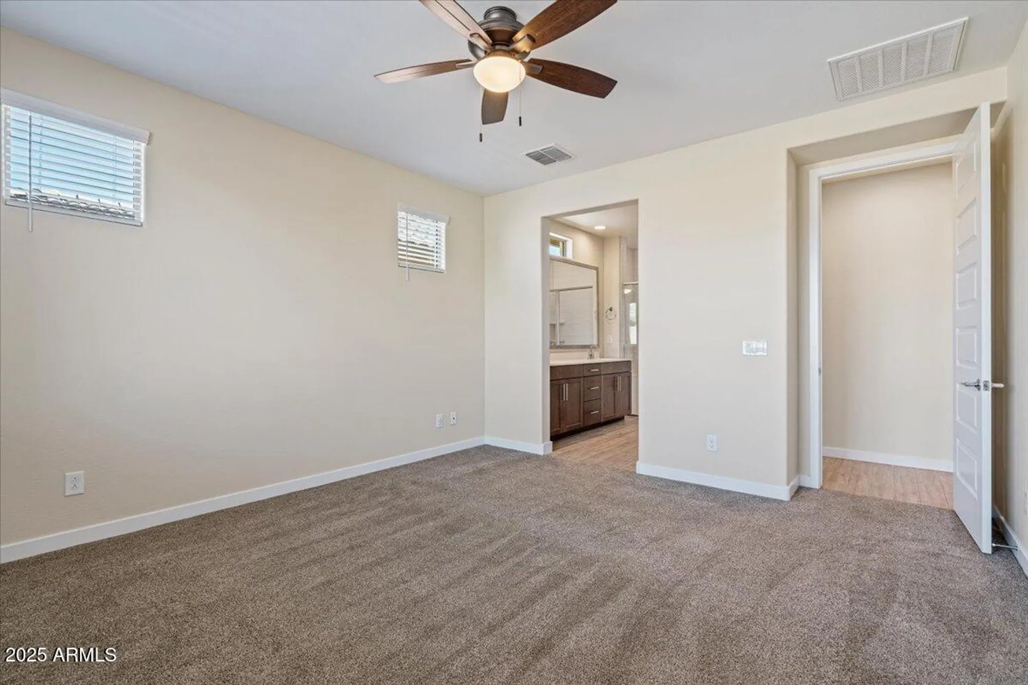 Property Slideshow image 16 of 32 | 25030 n 172nd ln, Surprise, AZ, 85387