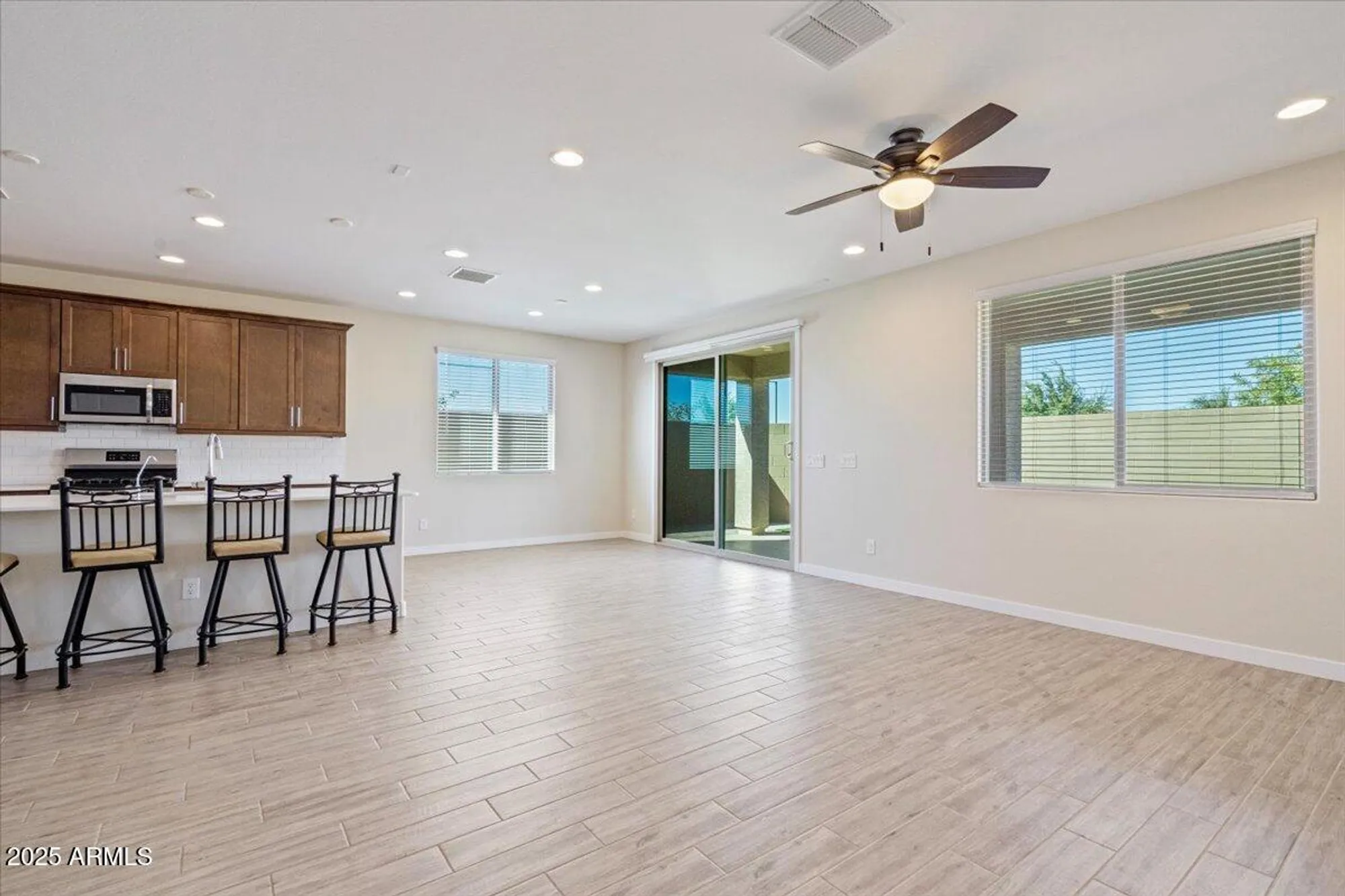 Property Slideshow image 8 of 32 | 25030 n 172nd ln, Surprise, AZ, 85387