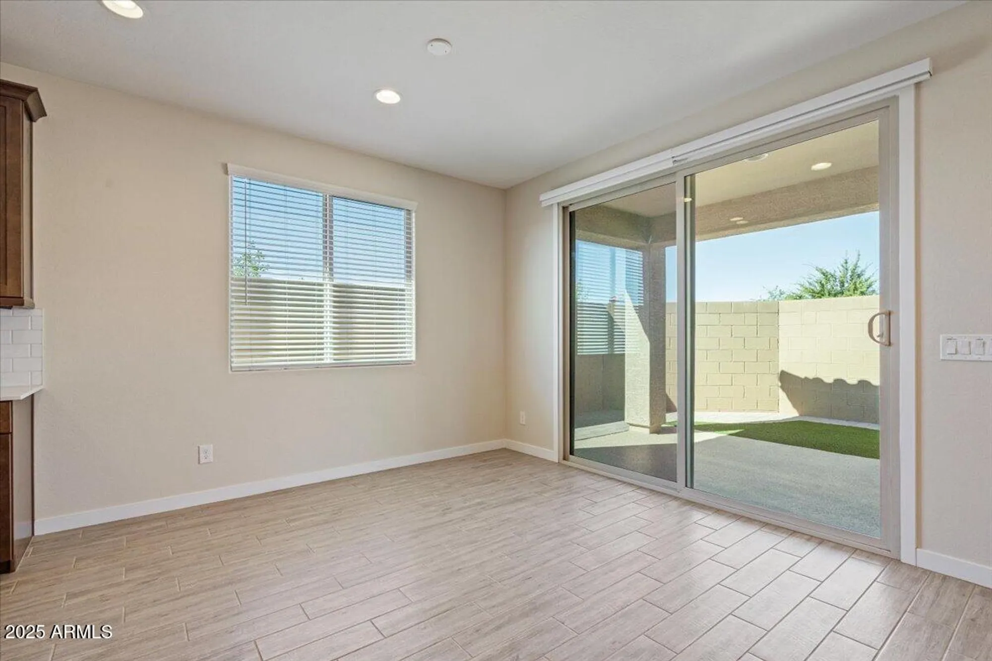 Property Slideshow image 7 of 32 | 25030 n 172nd ln, Surprise, AZ, 85387