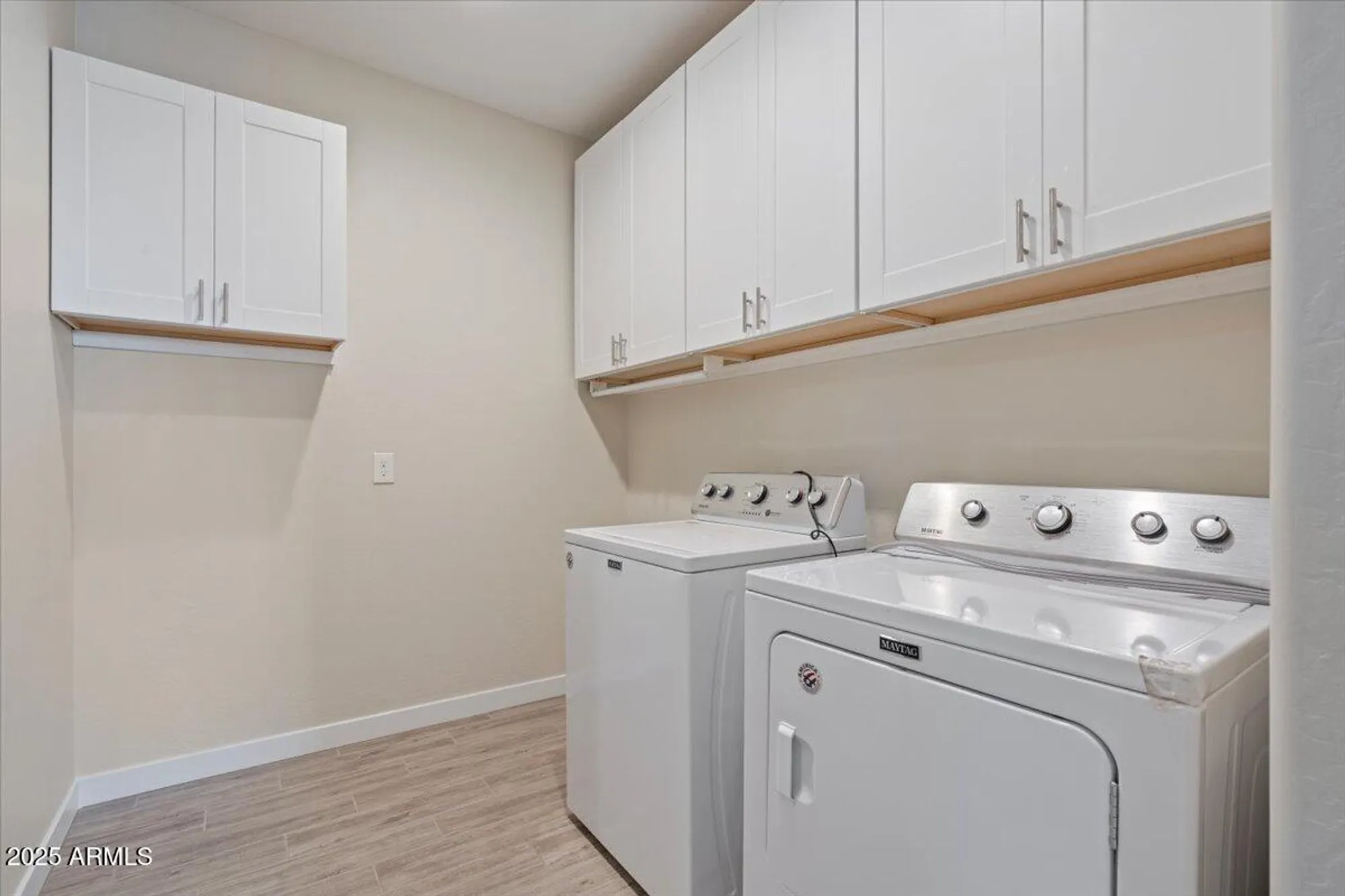 Property Slideshow image 19 of 32 | 25030 n 172nd ln, Surprise, AZ, 85387