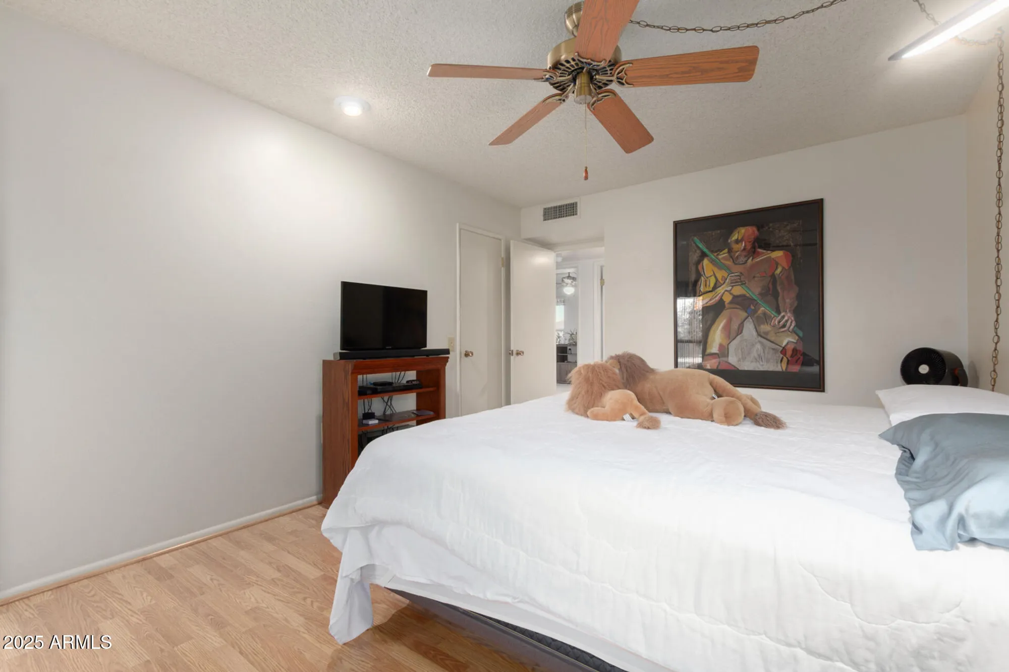 Property Slideshow image 16 of 36 | 11065 w edgewood dr, Sun City, AZ, 85351