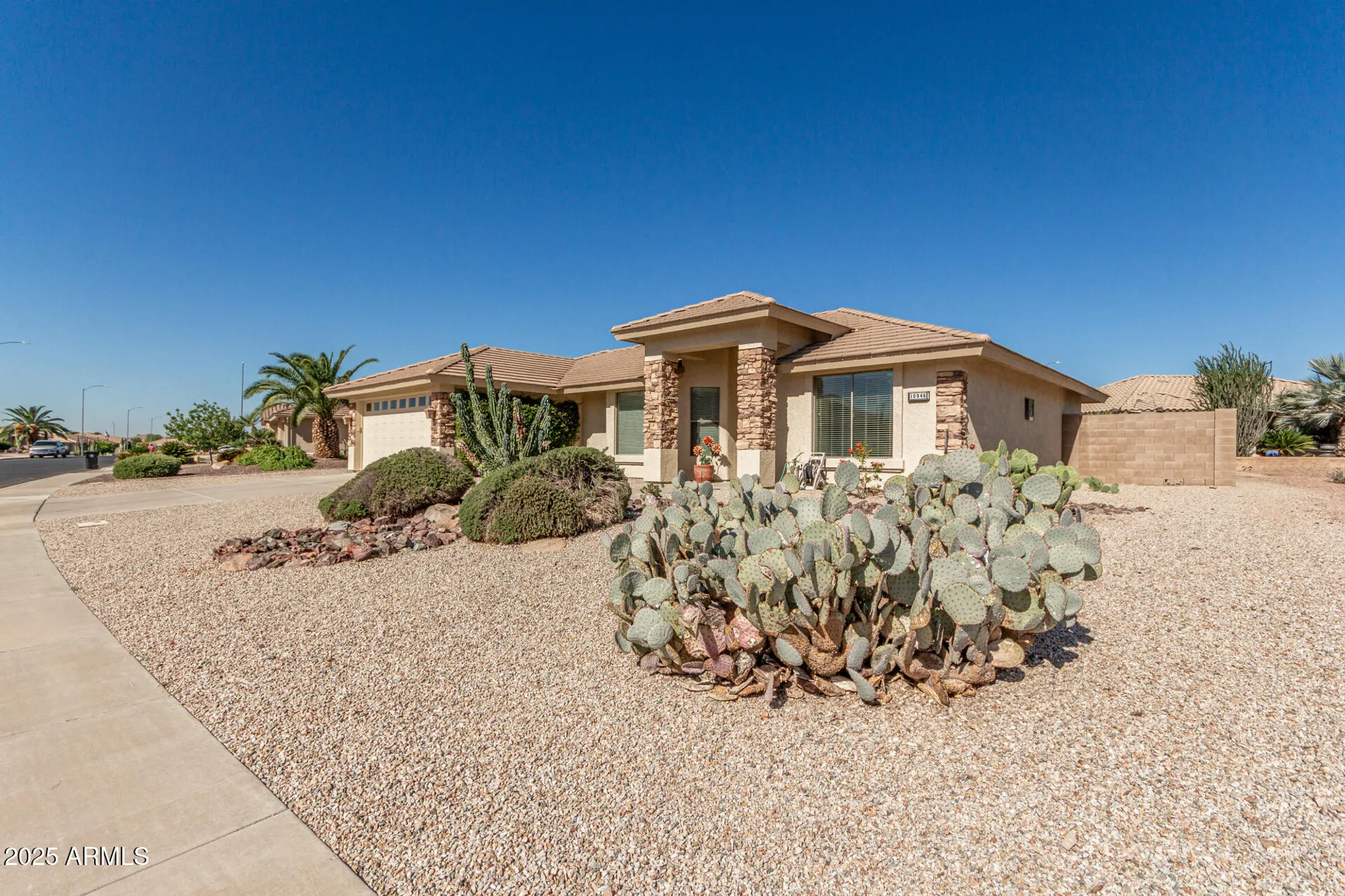 Property Slideshow image 6 of 38 | 10946 e oro ave, Mesa, AZ, 85212