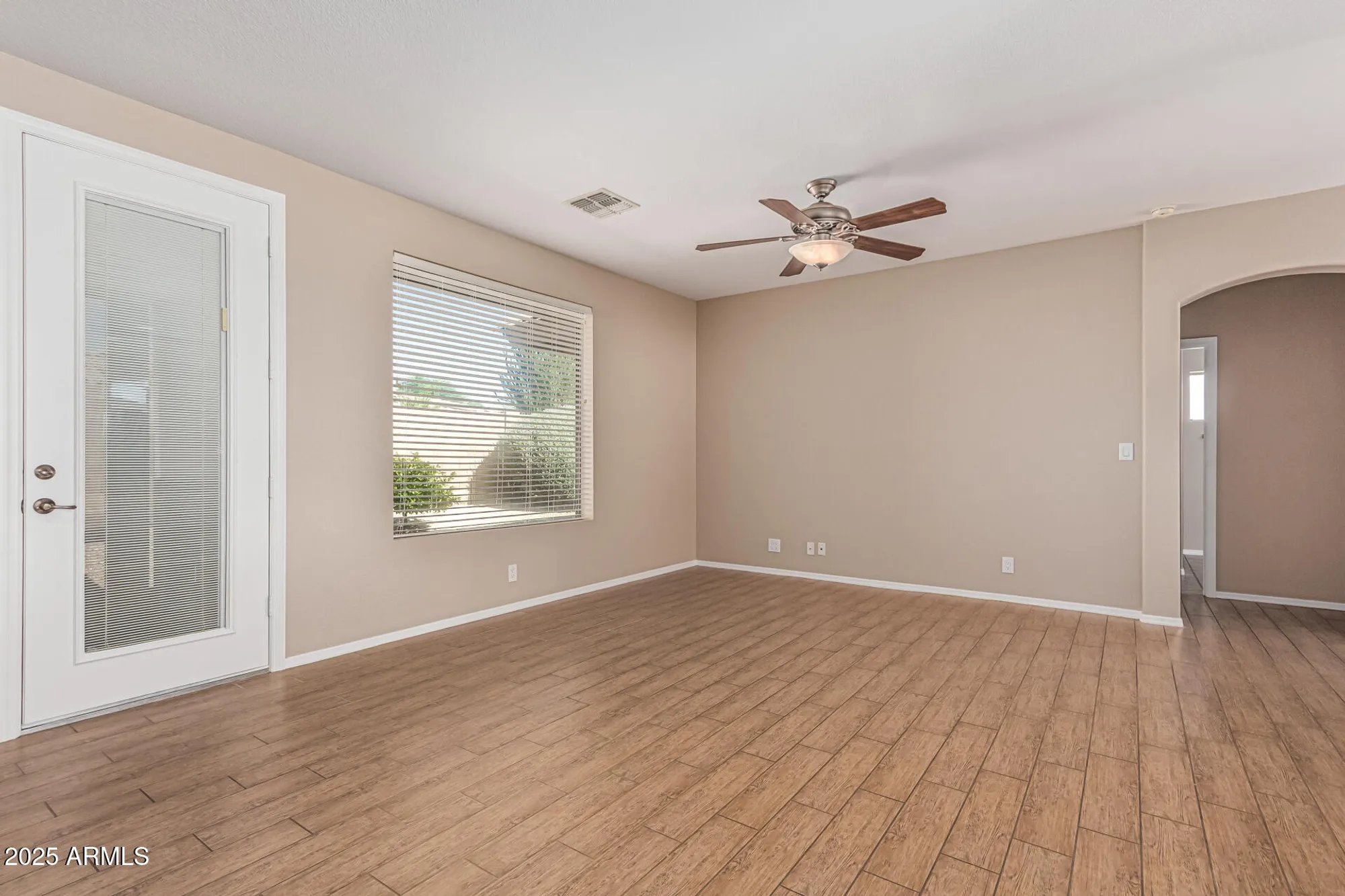 Property Slideshow image 10 of 38 | 10946 e oro ave, Mesa, AZ, 85212