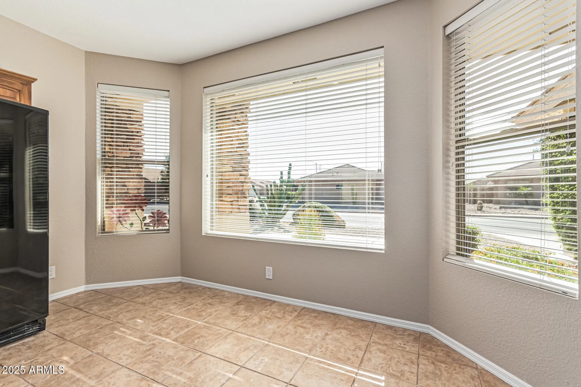 Property Slideshow image 14 of 38 | 10946 e oro ave, Mesa, AZ, 85212
