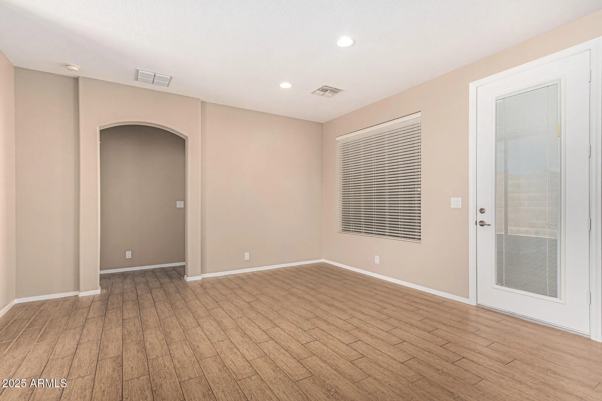 Property Slideshow image 12 of 38 | 10946 e oro ave, Mesa, AZ, 85212