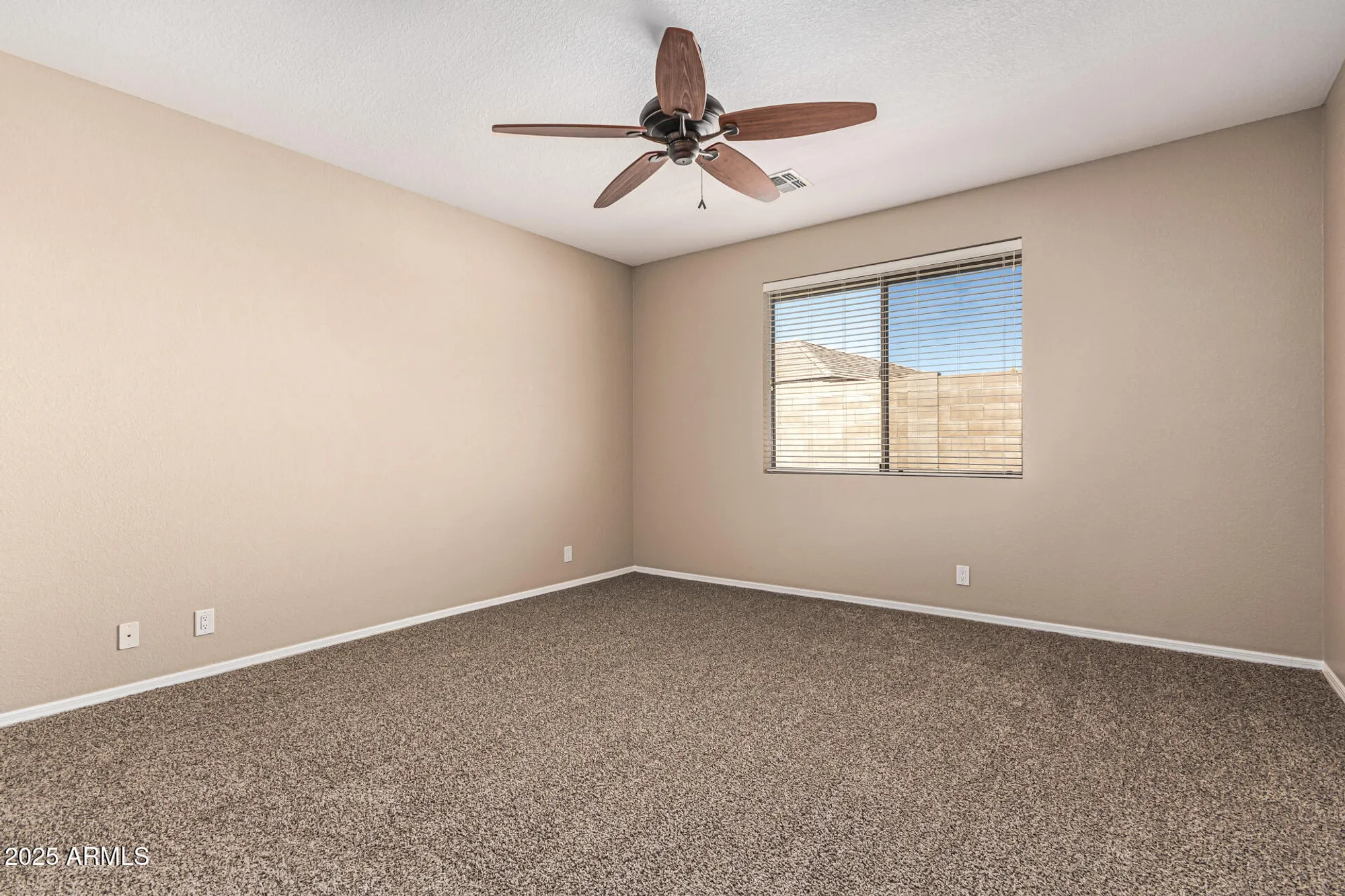 Property Slideshow image 20 of 38 | 10946 e oro ave, Mesa, AZ, 85212