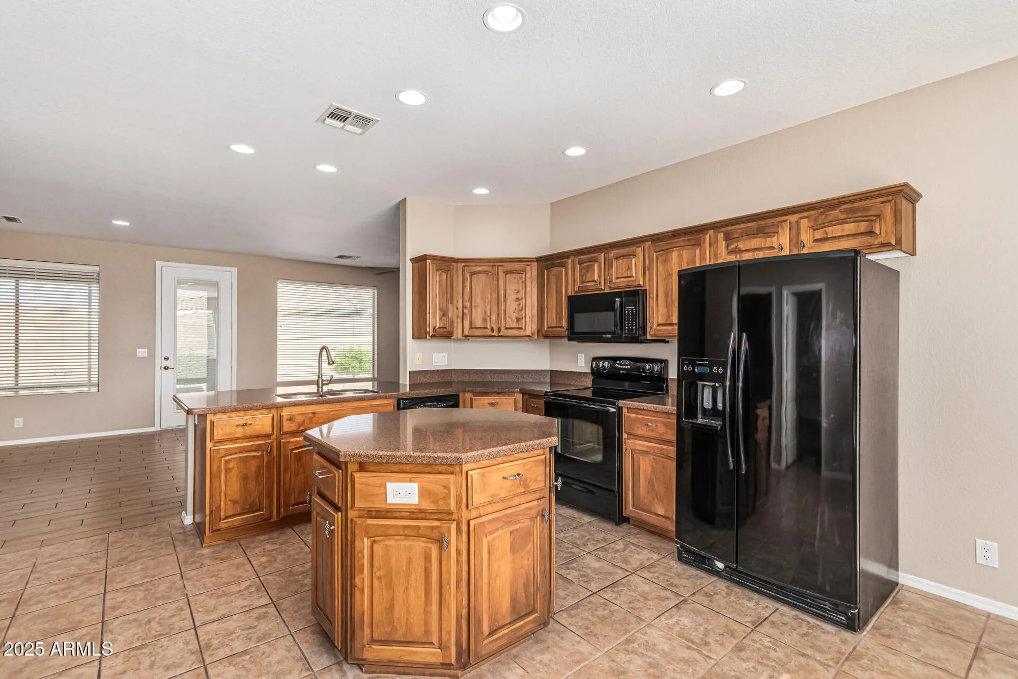 Property Slideshow image 15 of 38 | 10946 e oro ave, Mesa, AZ, 85212