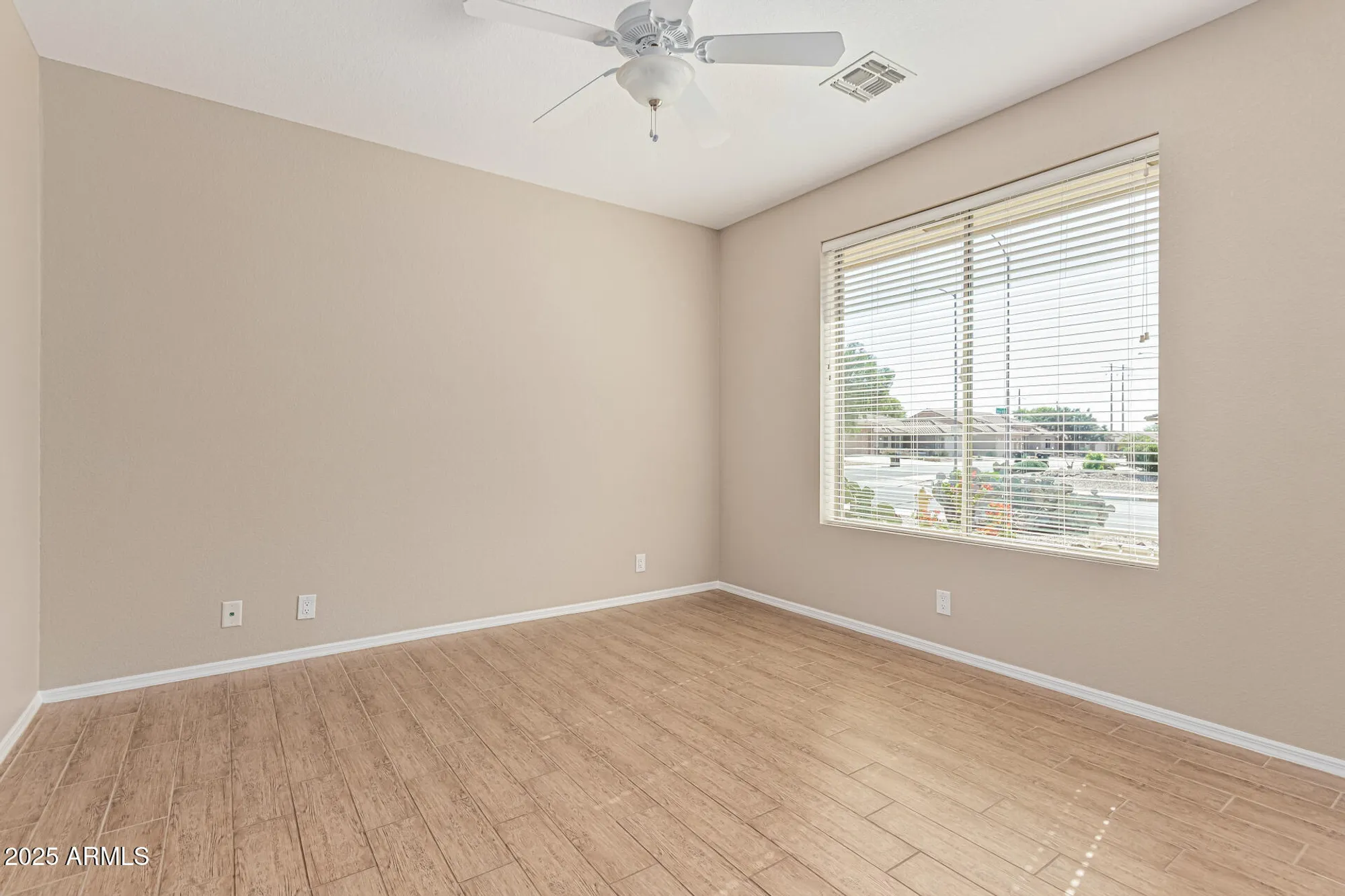 Property Slideshow image 18 of 38 | 10946 e oro ave, Mesa, AZ, 85212