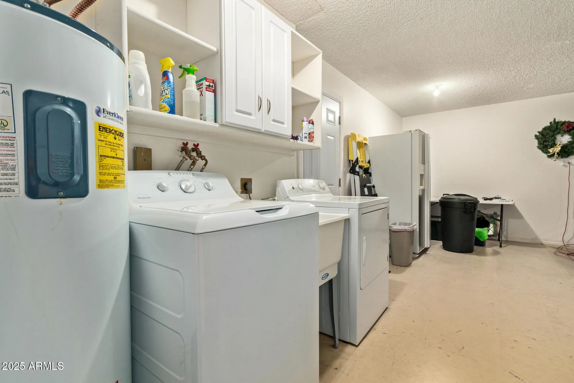 Property Slideshow image 16 of 33 | 10511 w edgewood dr, Sun City, AZ, 85351