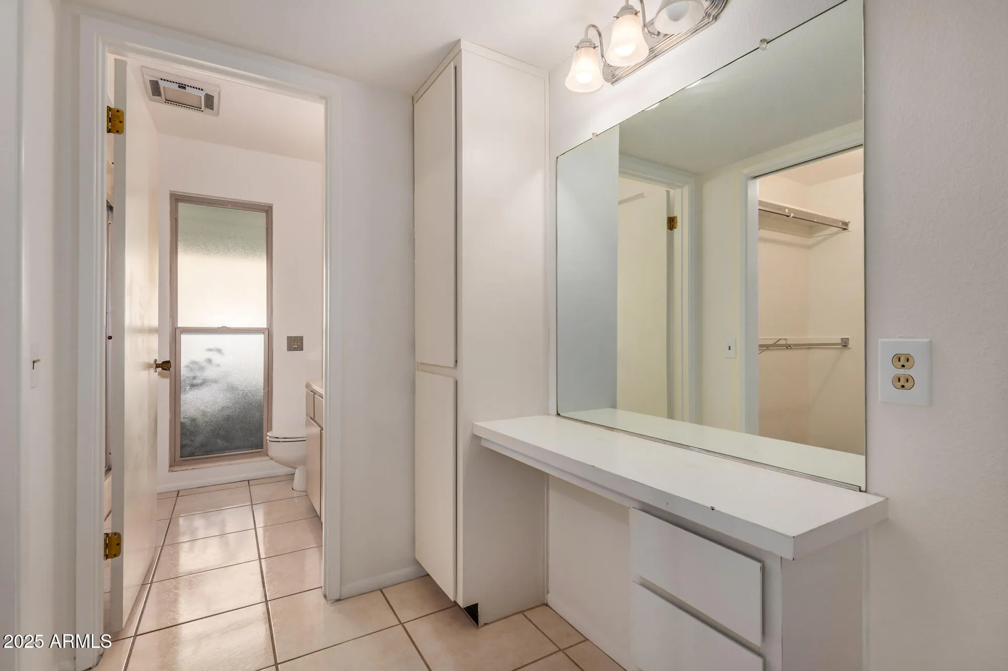 Property Slideshow image 17 of 27 | 11049 w crestbrook dr, Sun City, AZ, 85351