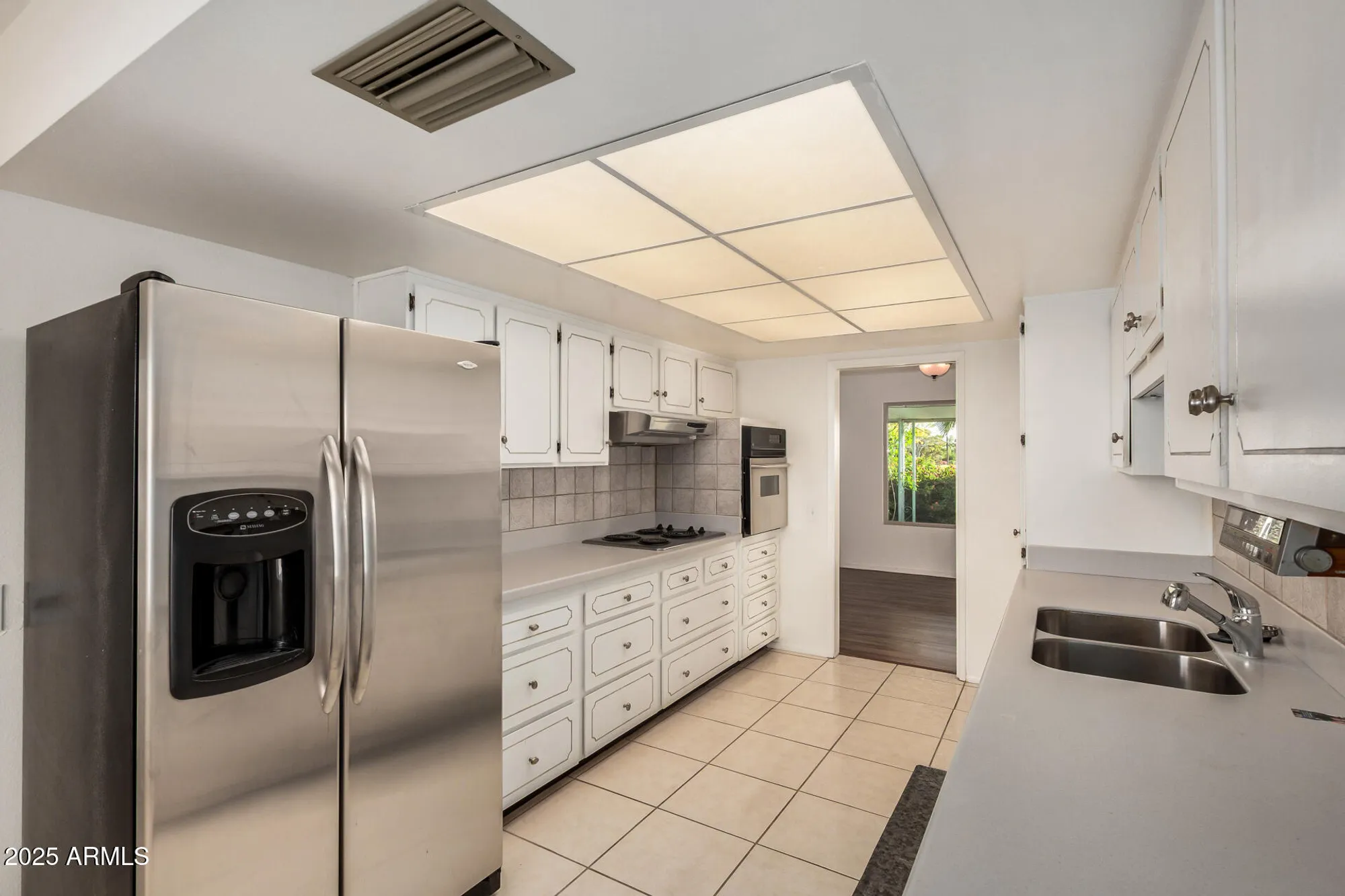 Property Slideshow image 11 of 27 | 11049 w crestbrook dr, Sun City, AZ, 85351