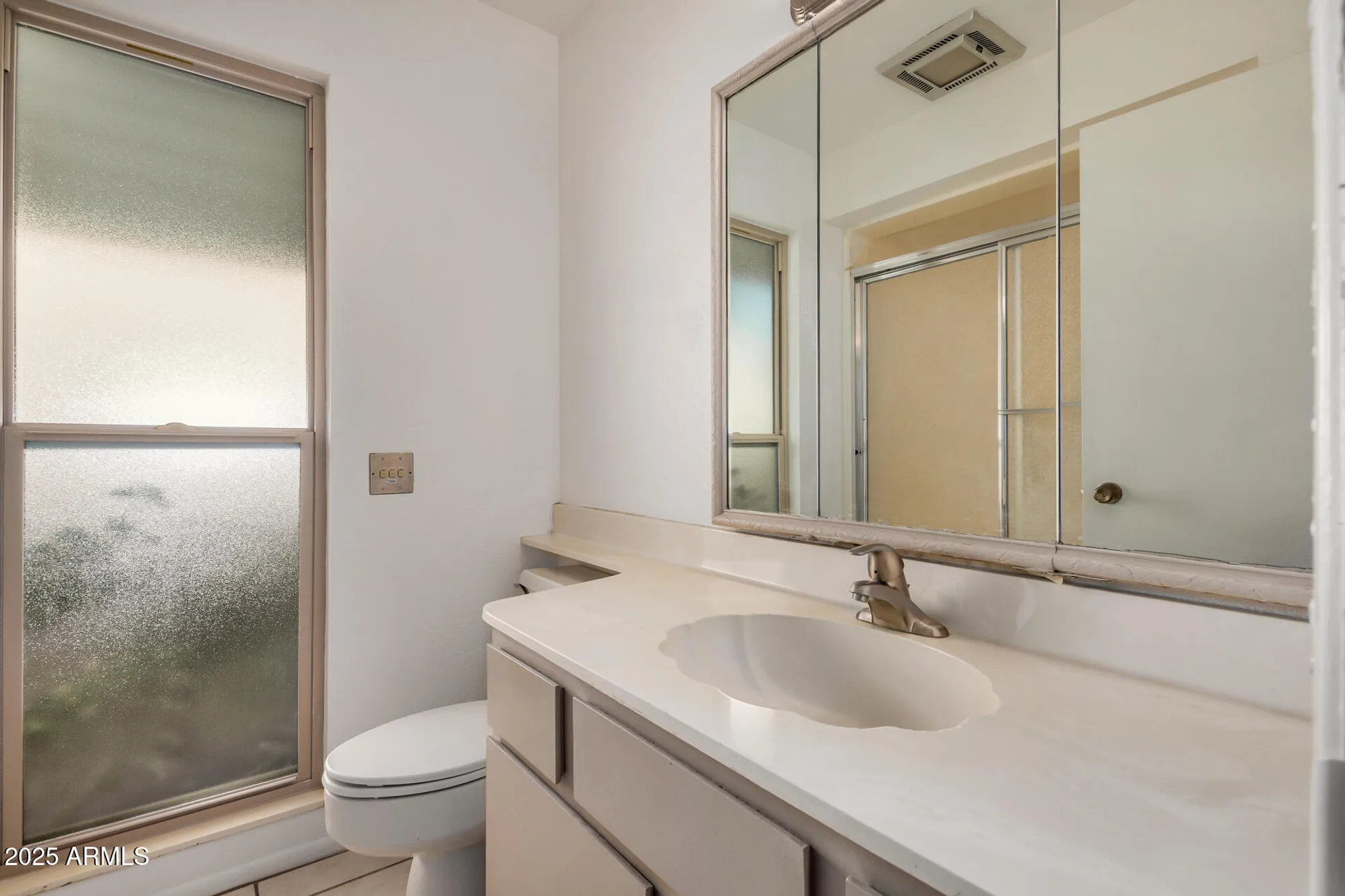 Property Slideshow image 18 of 27 | 11049 w crestbrook dr, Sun City, AZ, 85351